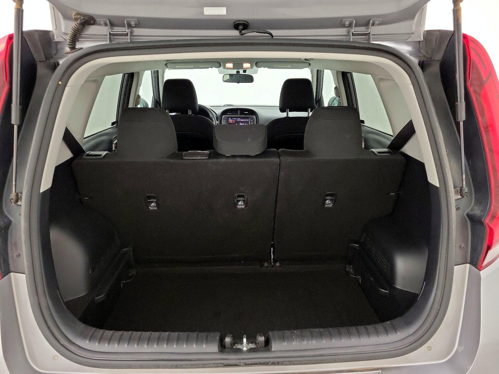 2022 Kia Soul LX - Photo 21