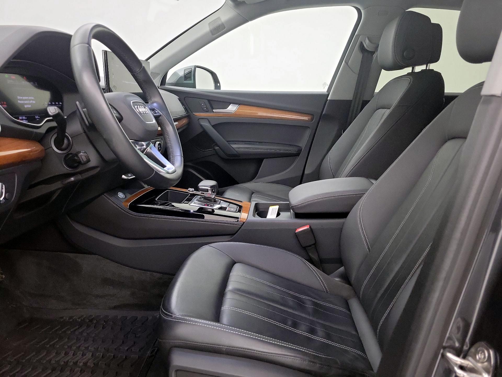 Thumbnail: 2023 Audi Q5 - 9