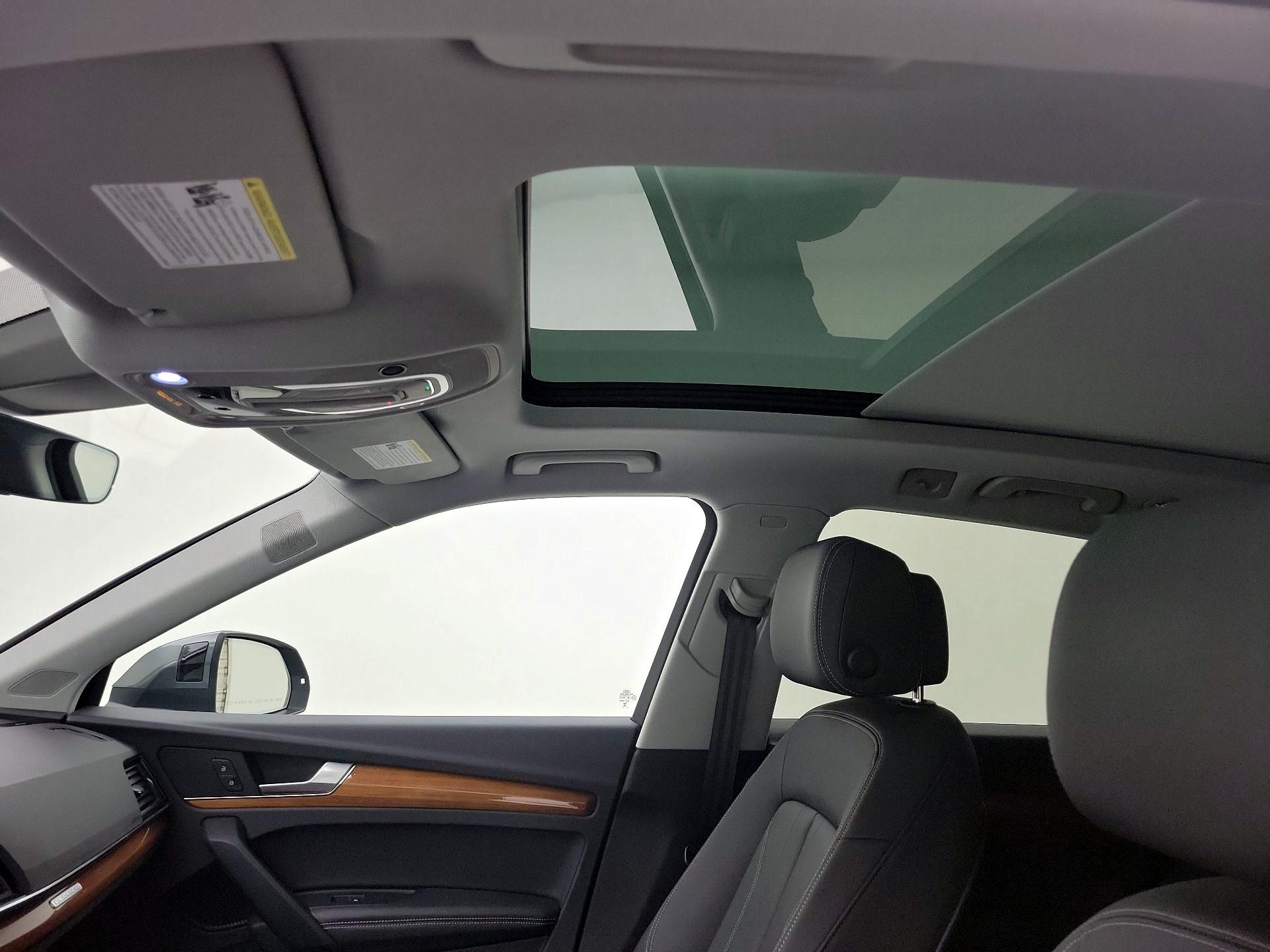 Thumbnail: 2023 Audi Q5 - 17