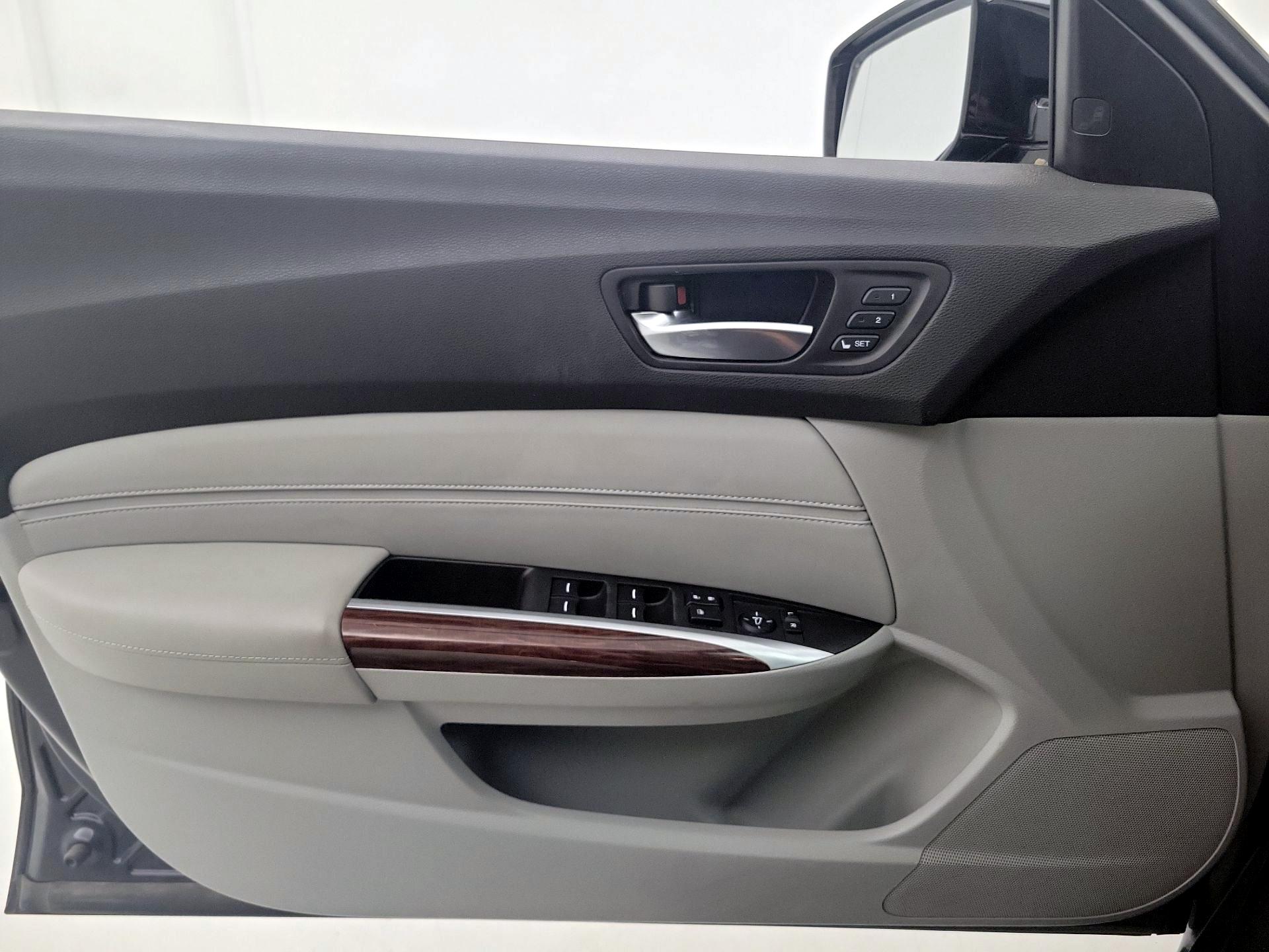 Thumbnail: 2015 Acura TLX - 12