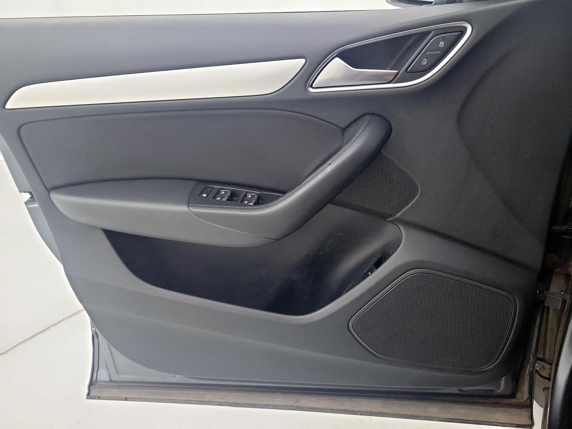 Thumbnail: 2016 Audi Q3 - 12