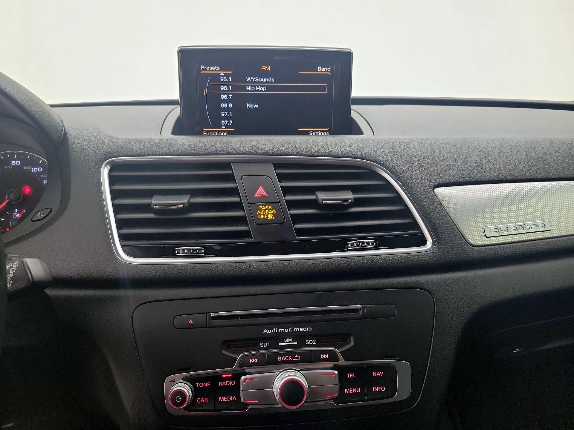 Thumbnail: 2016 Audi Q3 - 15