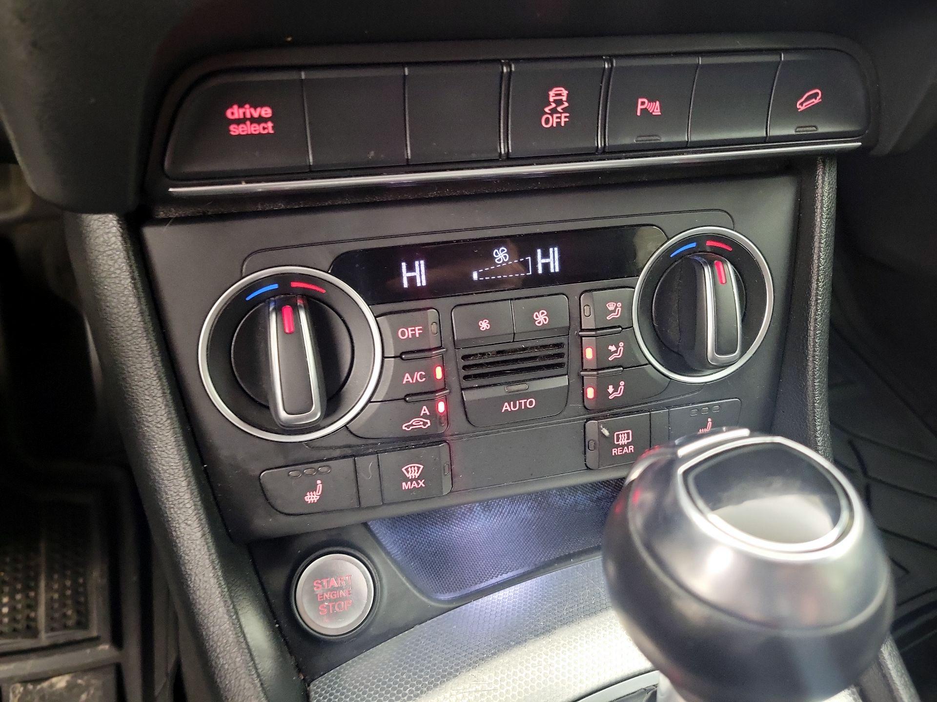 Thumbnail: 2016 Audi Q3 - 16