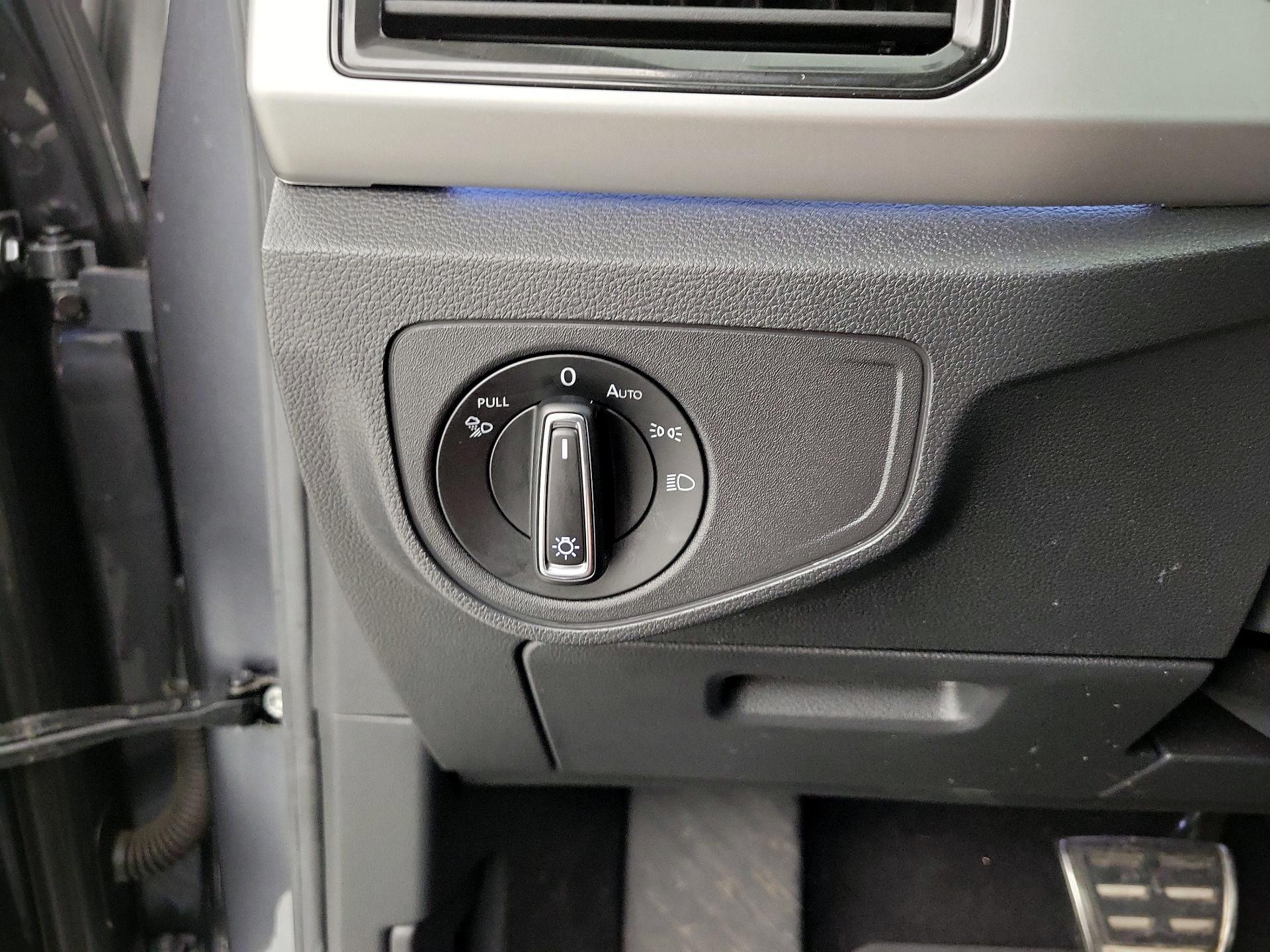 Thumbnail: 2023 Volkswagen Atlas - 13