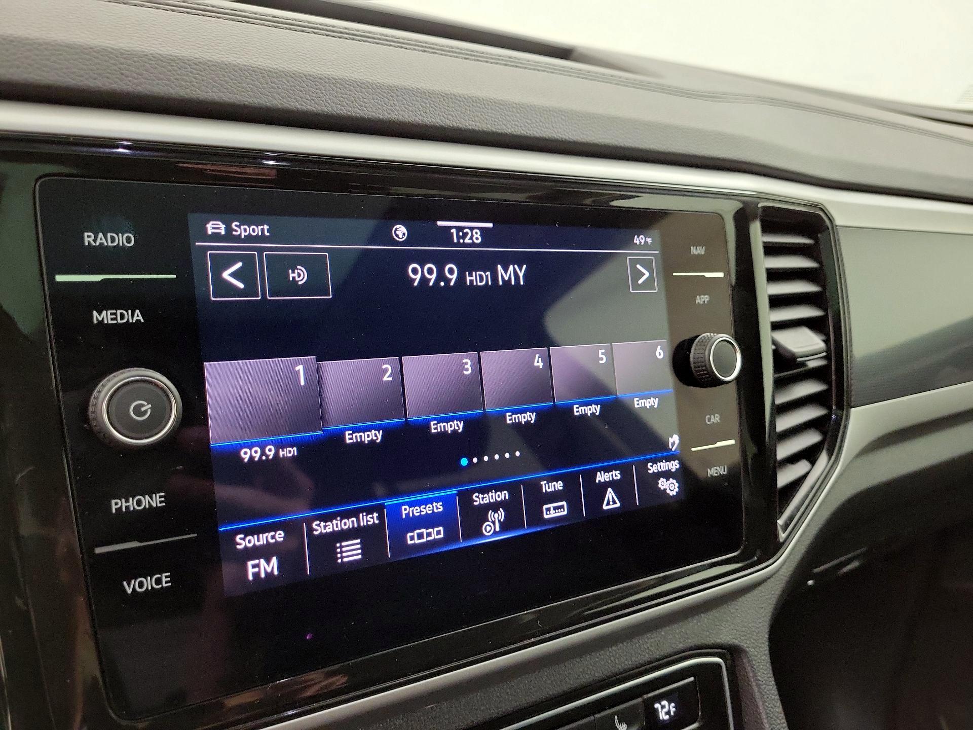 Thumbnail: 2023 Volkswagen Atlas - 15