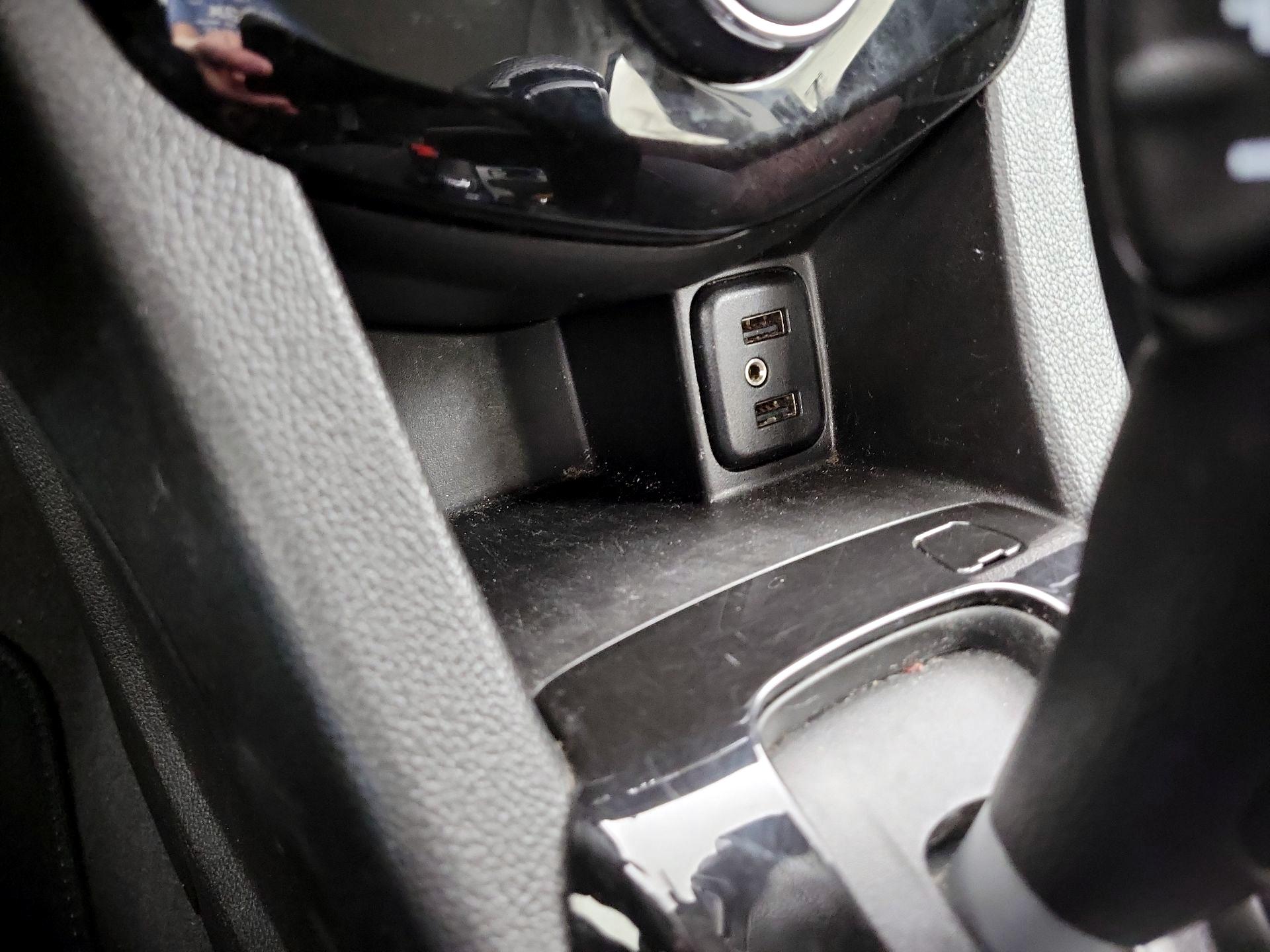 Thumbnail: 2017 Chevrolet Sonic - 18