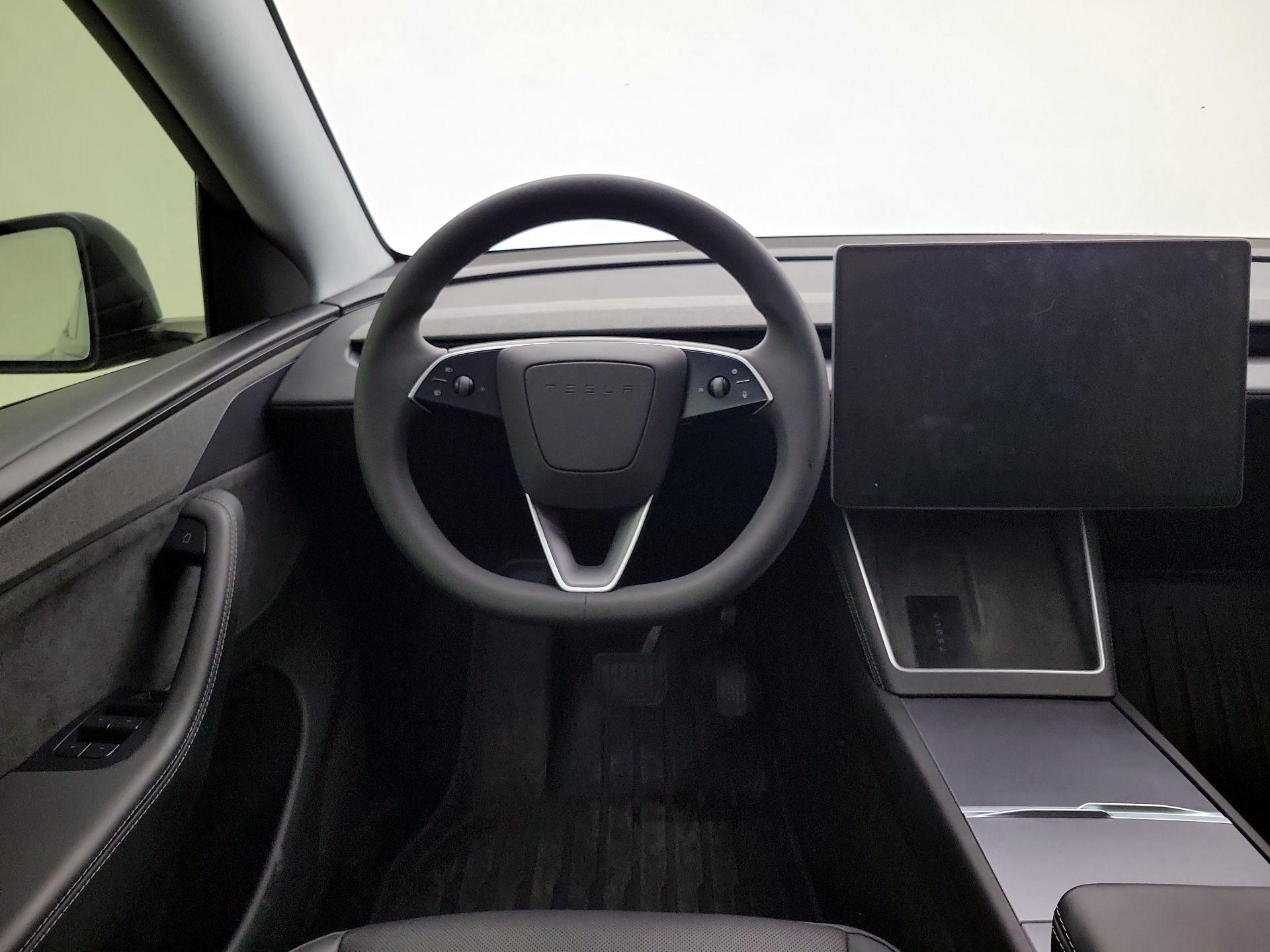 Thumbnail: 2026 Tesla Model Y - 10