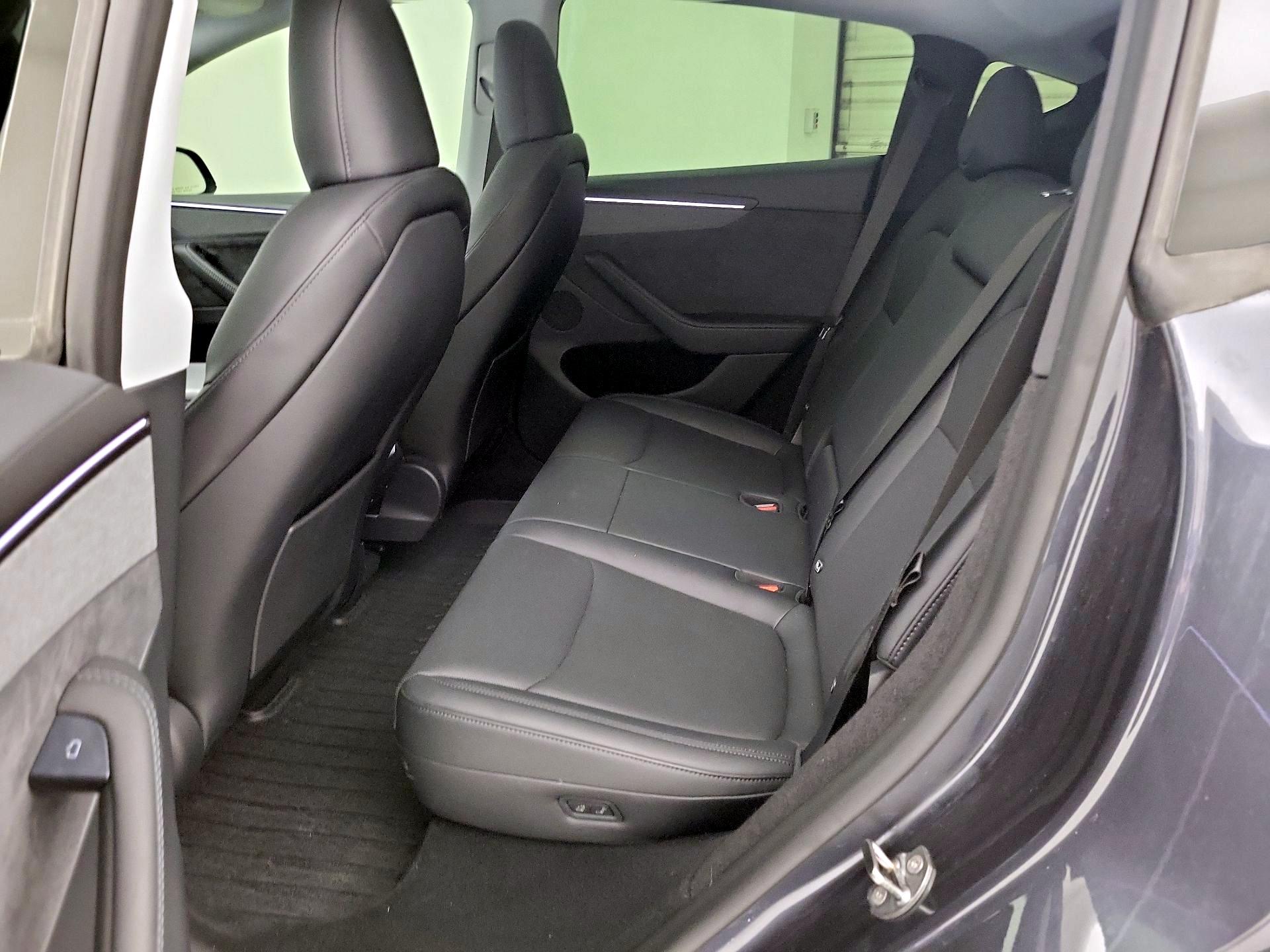 Thumbnail: 2026 Tesla Model Y - 19