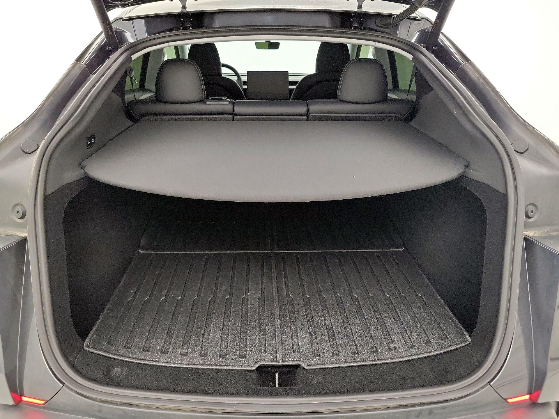 Thumbnail: 2026 Tesla Model Y - 20