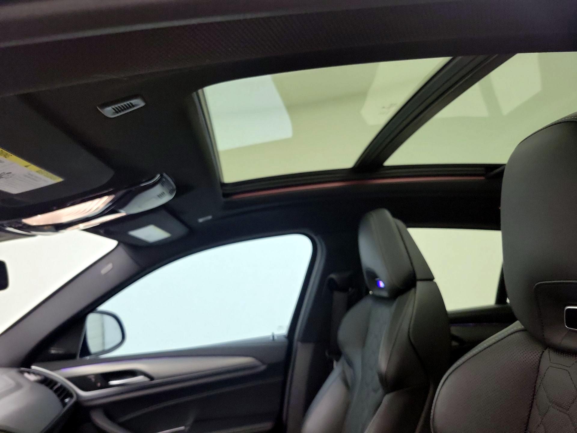 Thumbnail: 2020 BMW X4 - 20