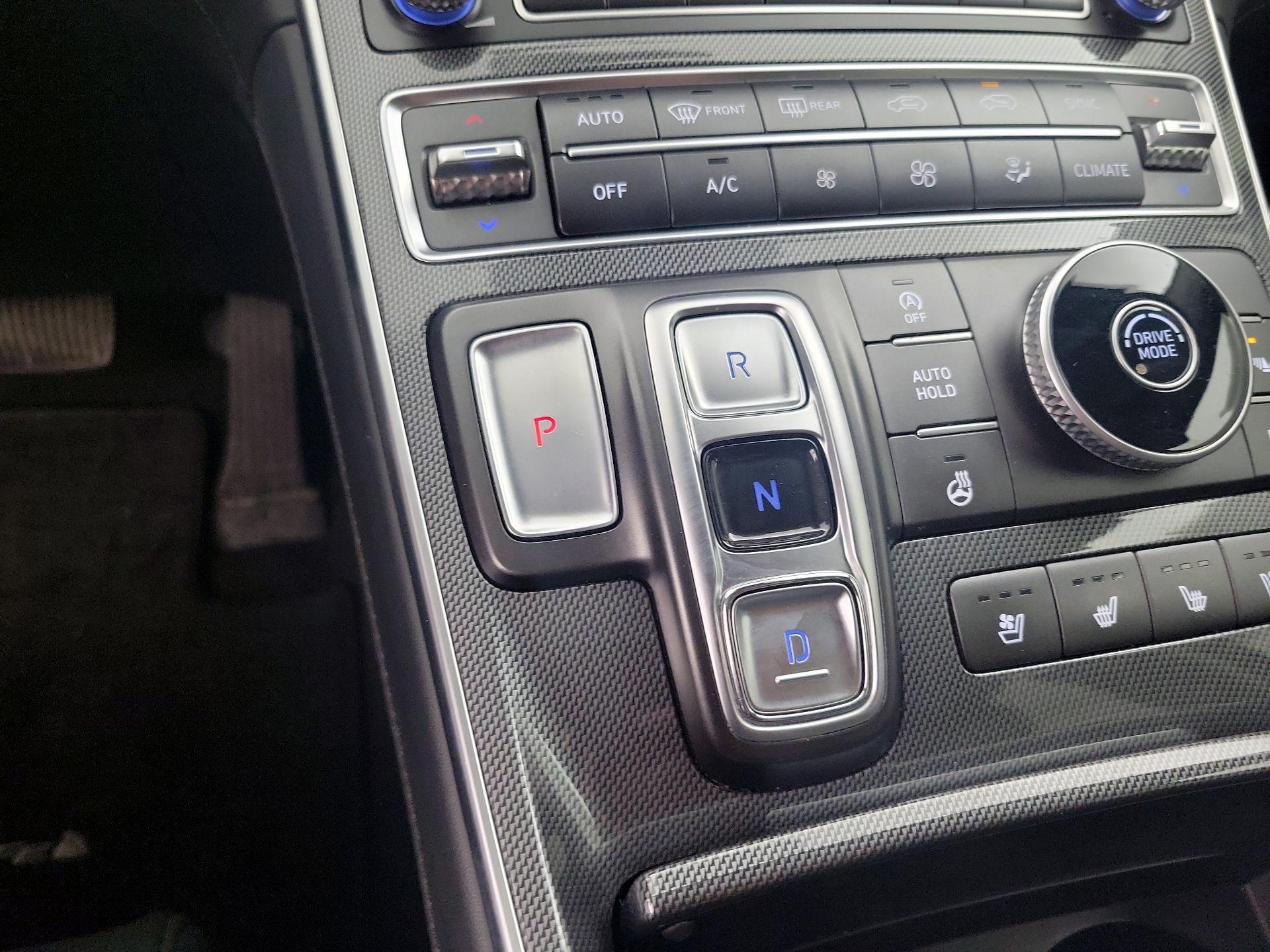 Thumbnail: 2021 Hyundai Santa Fe - 17