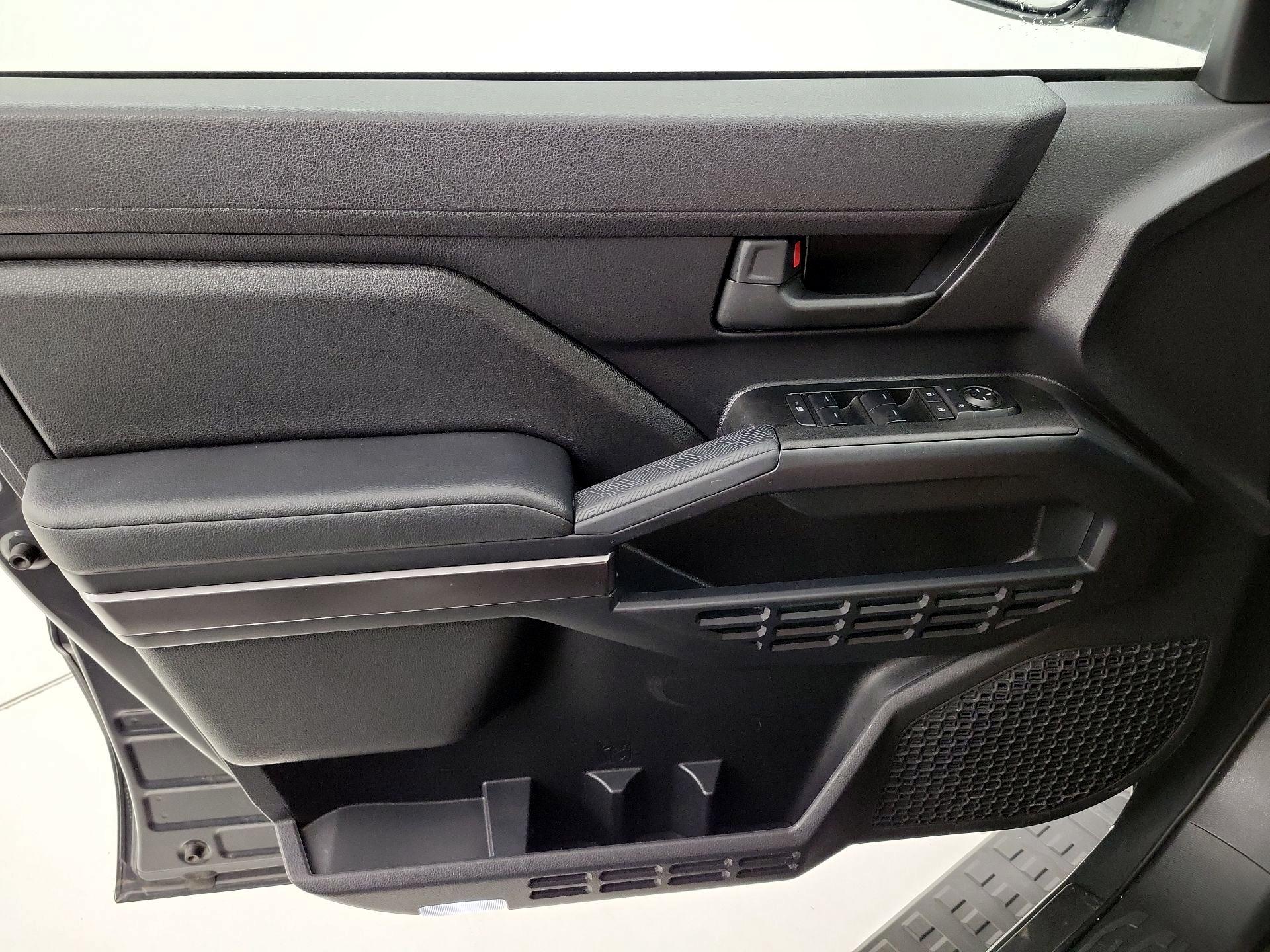 Thumbnail: 2025 Toyota 4Runner - 12