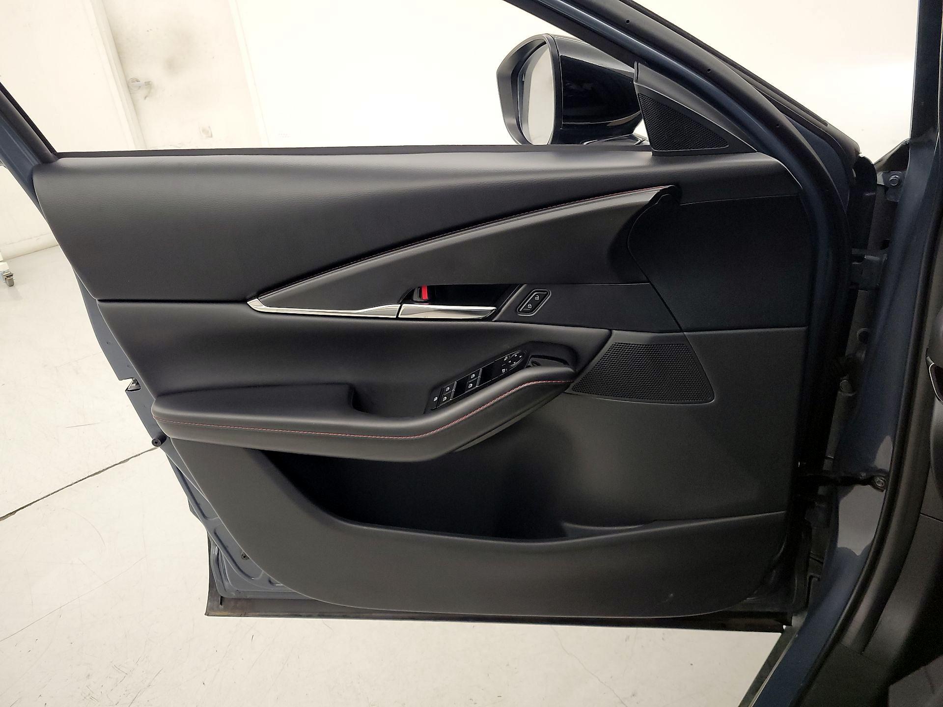 Thumbnail: 2025 Mazda CX-30 - 12