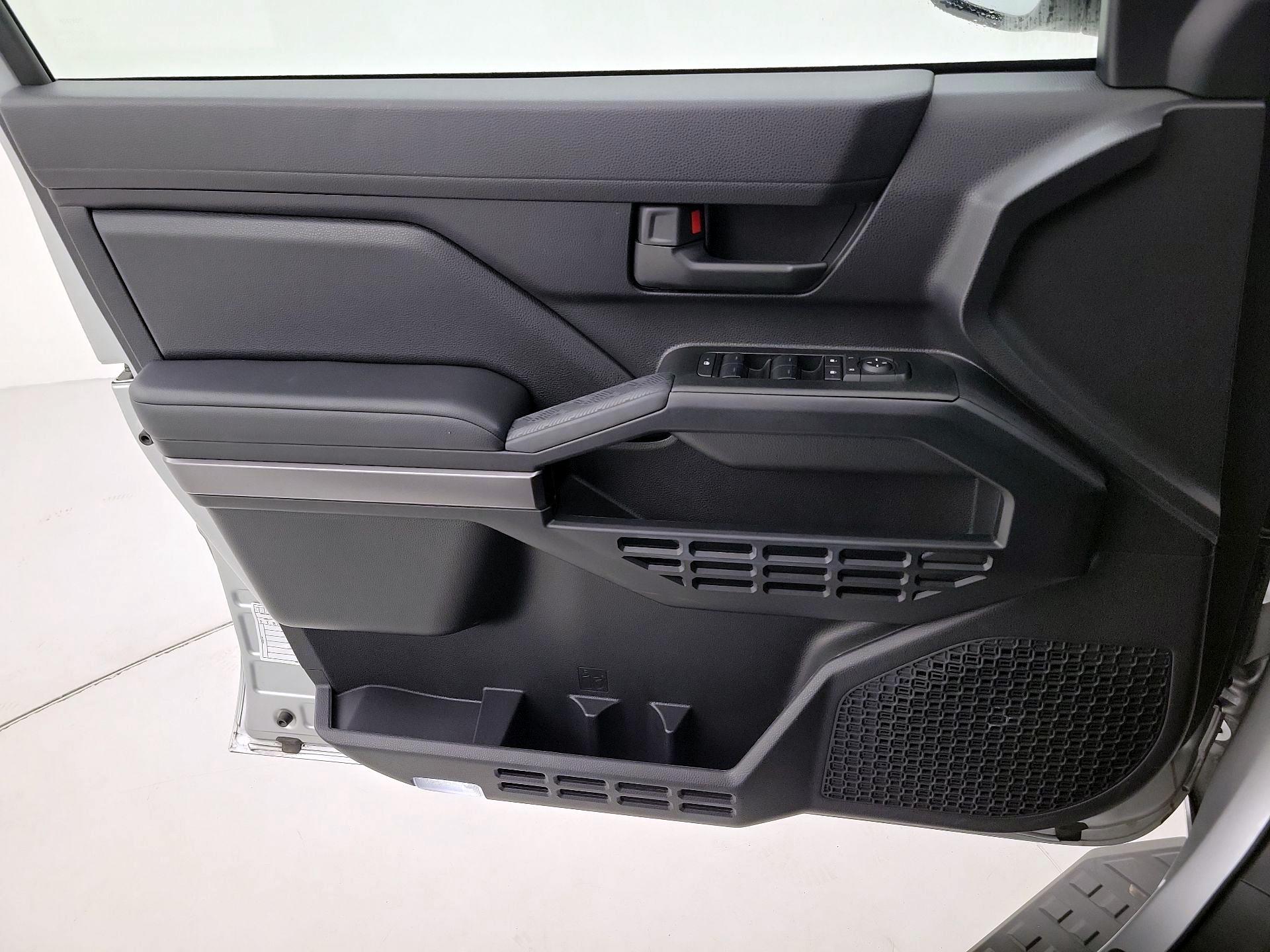 Thumbnail: 2025 Toyota 4Runner - 12