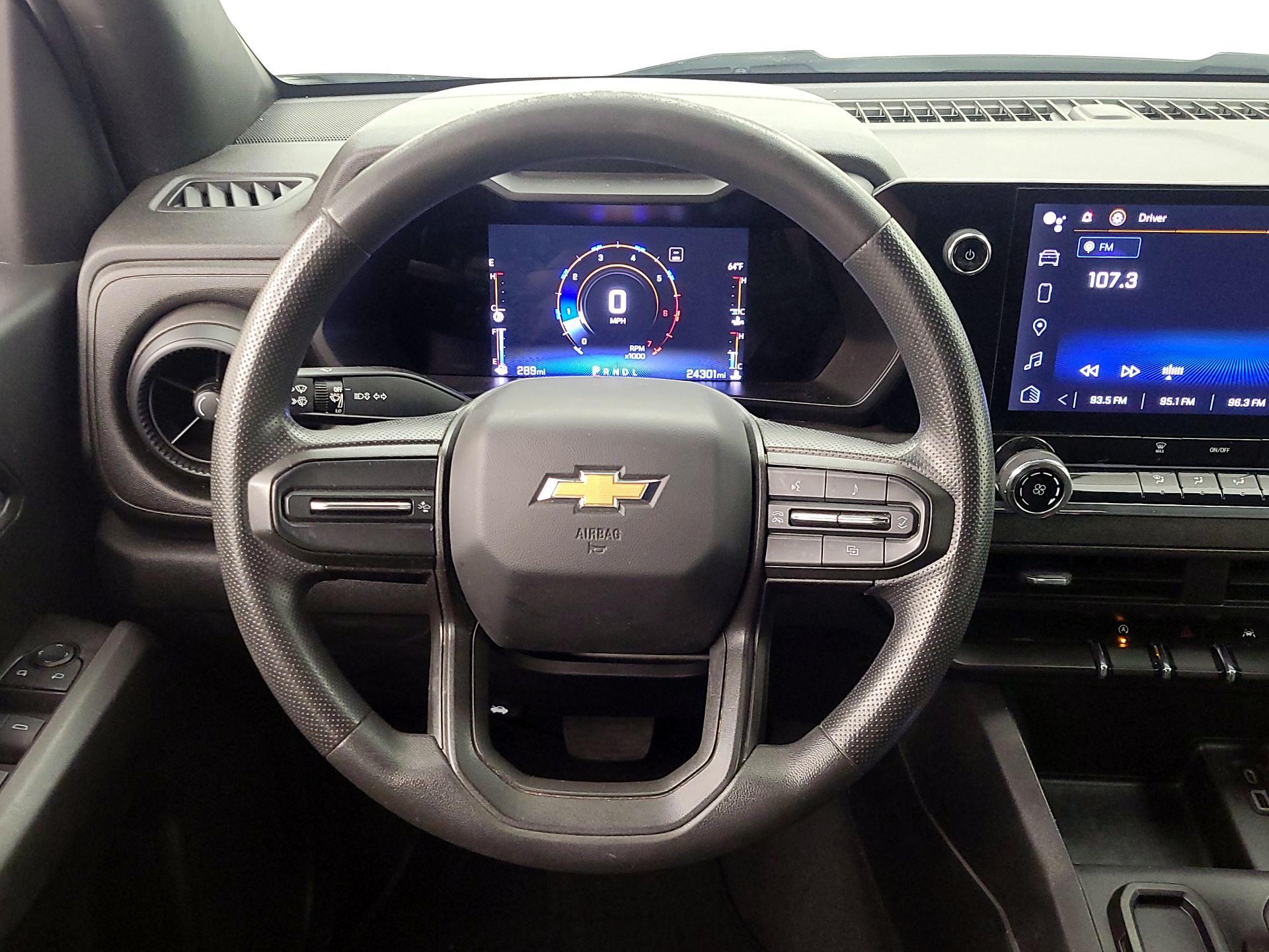 Thumbnail: 2023 Chevrolet Colorado - 10