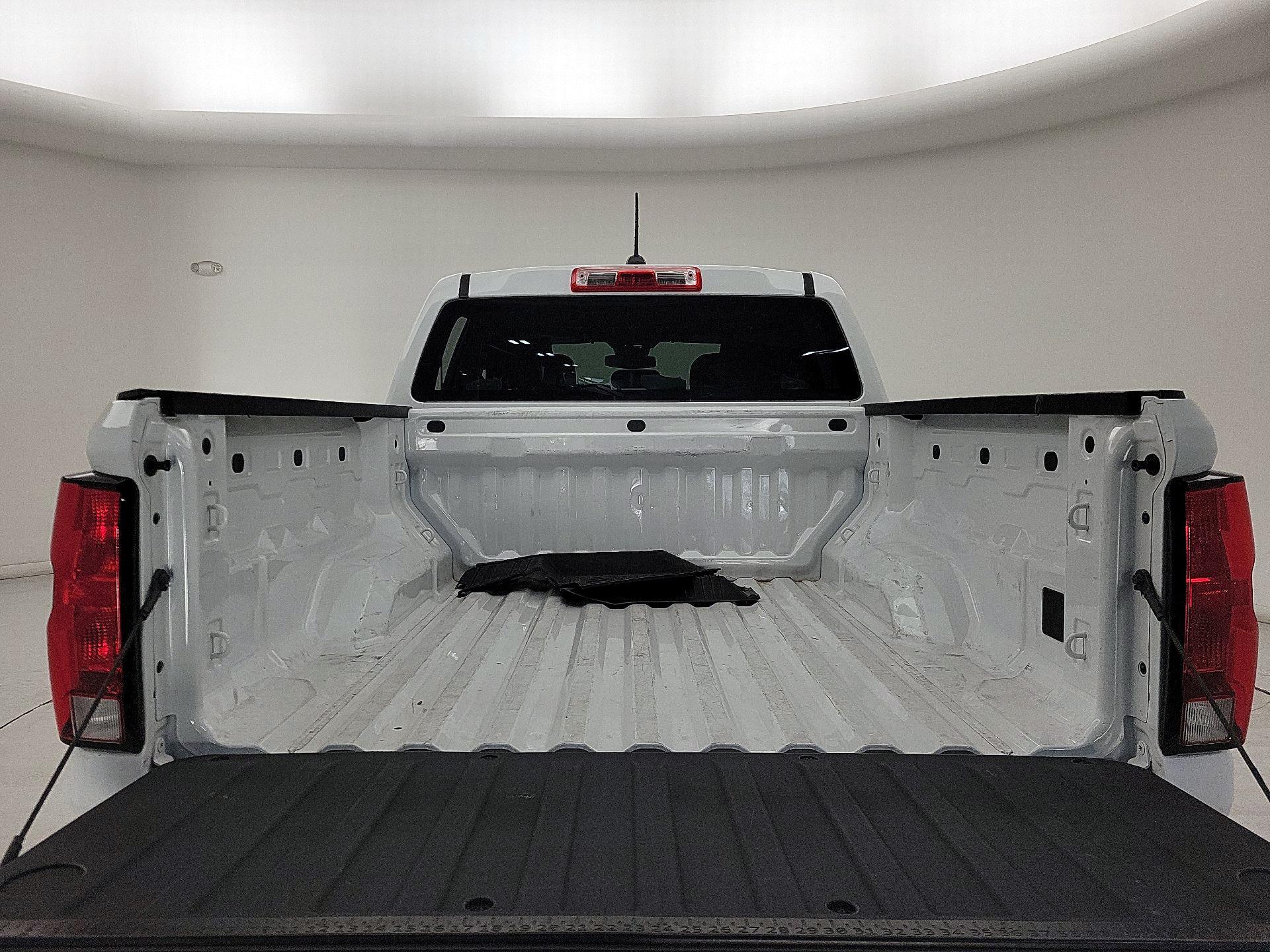 Thumbnail: 2023 Chevrolet Colorado - 20