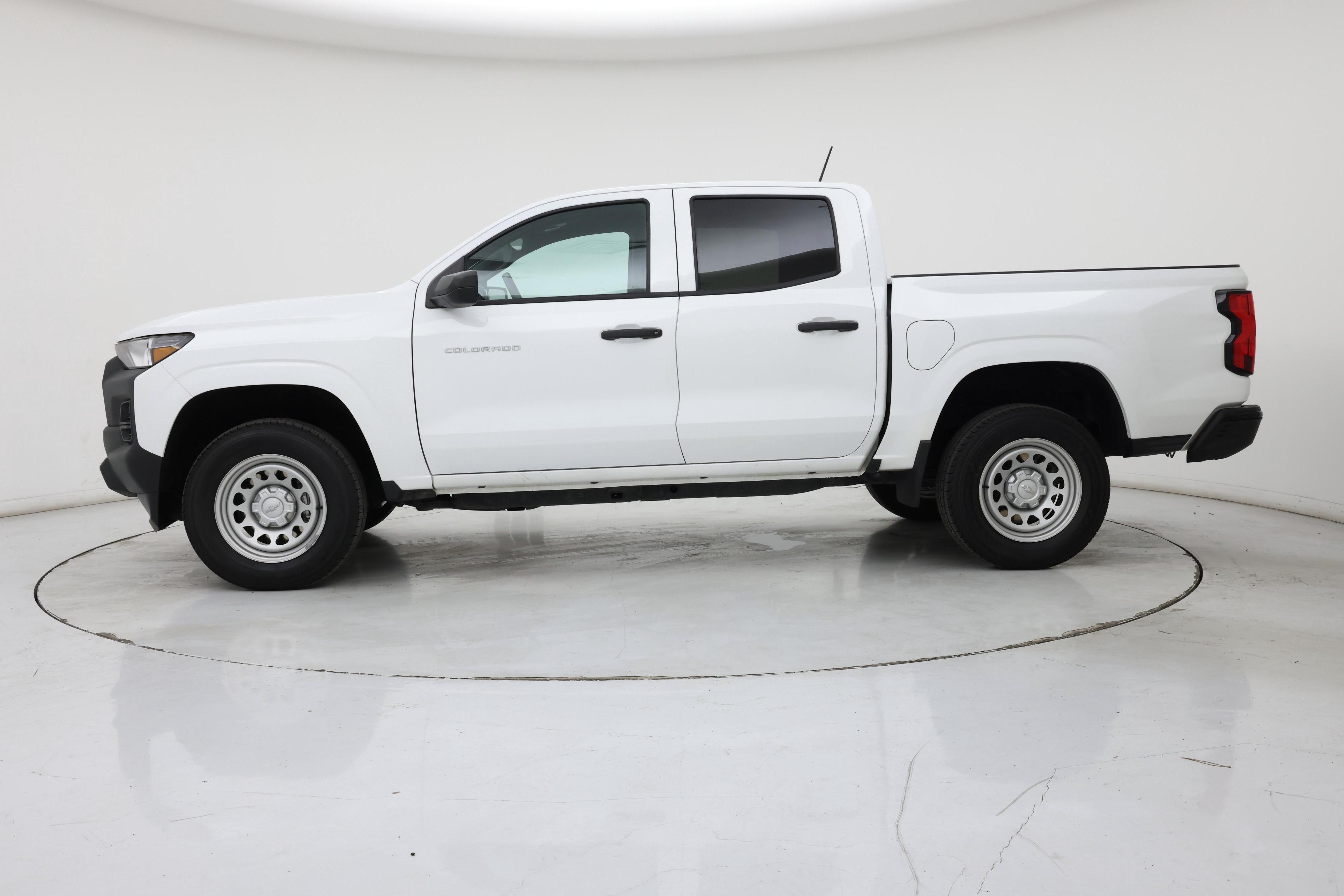 Thumbnail: 2023 Chevrolet Colorado - 3