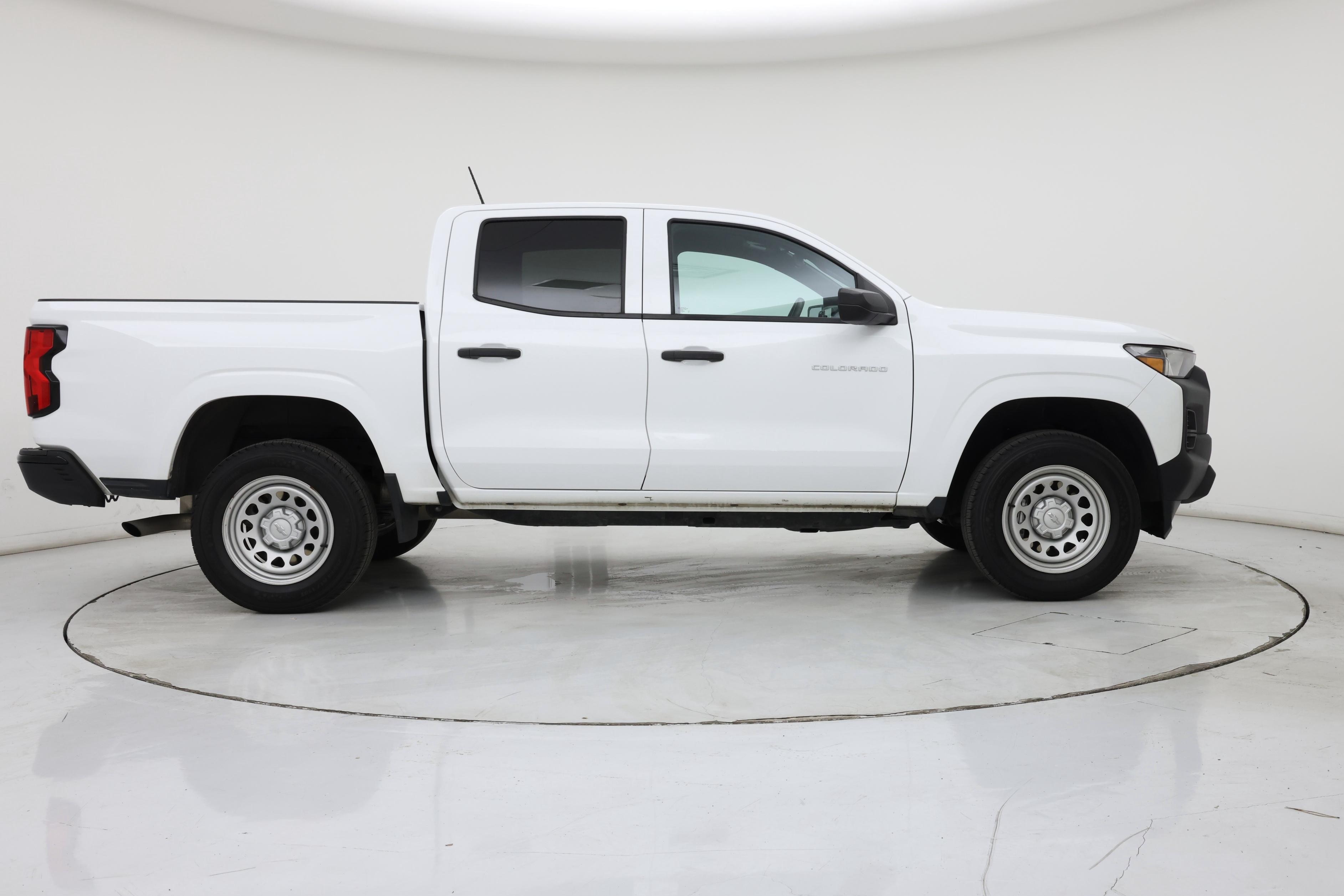 Thumbnail: 2023 Chevrolet Colorado - 7