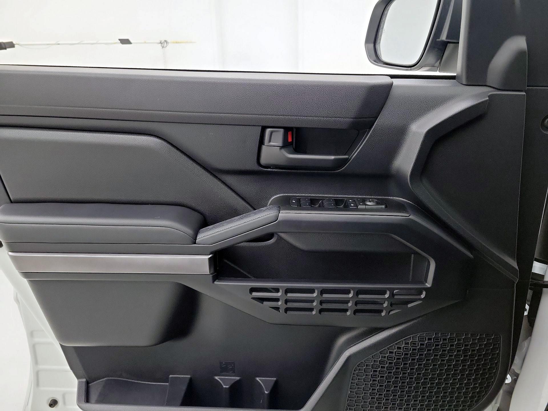 Thumbnail: 2025 Toyota 4Runner - 12