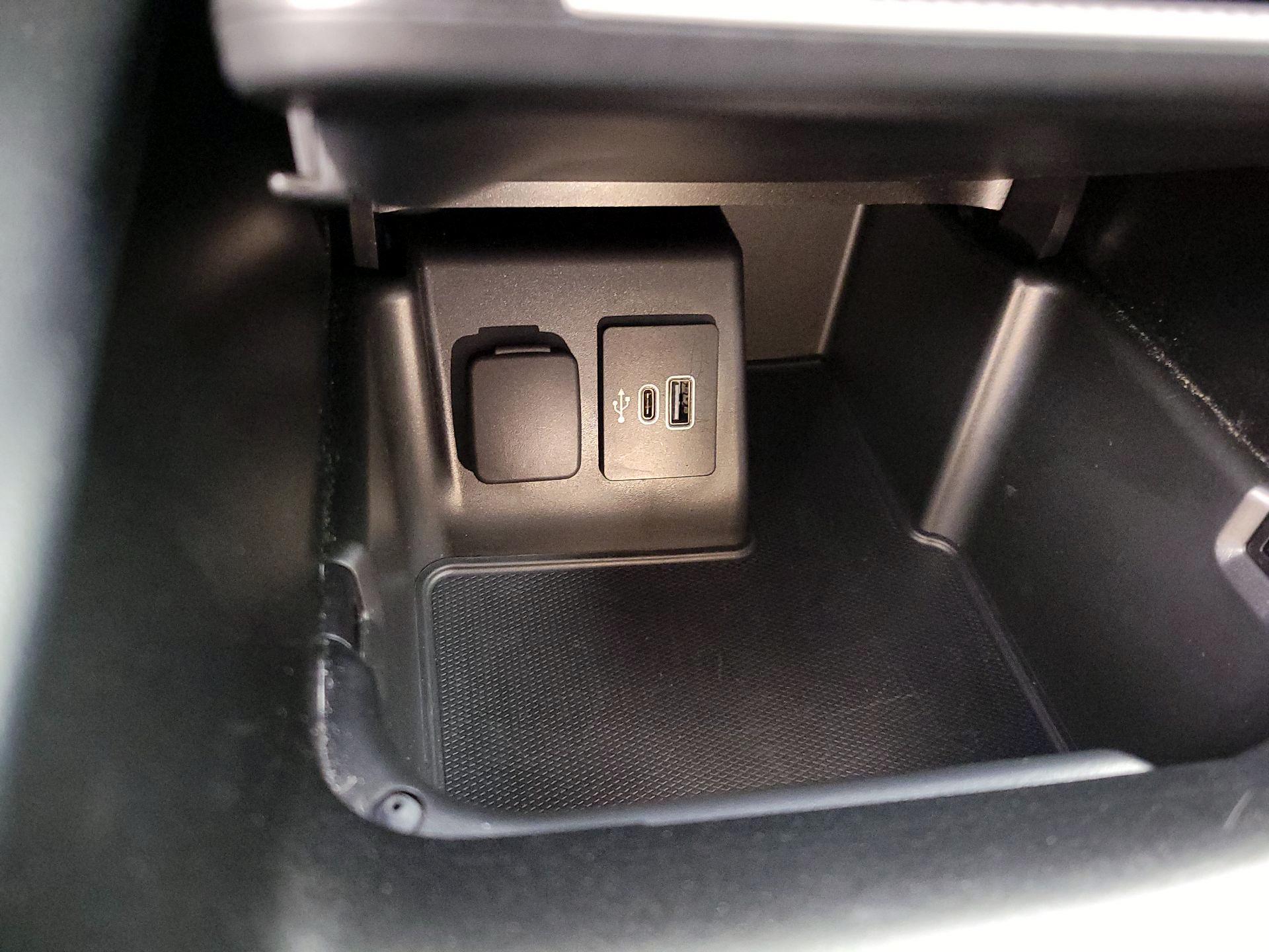 Thumbnail: 2025 Ford Explorer - 19