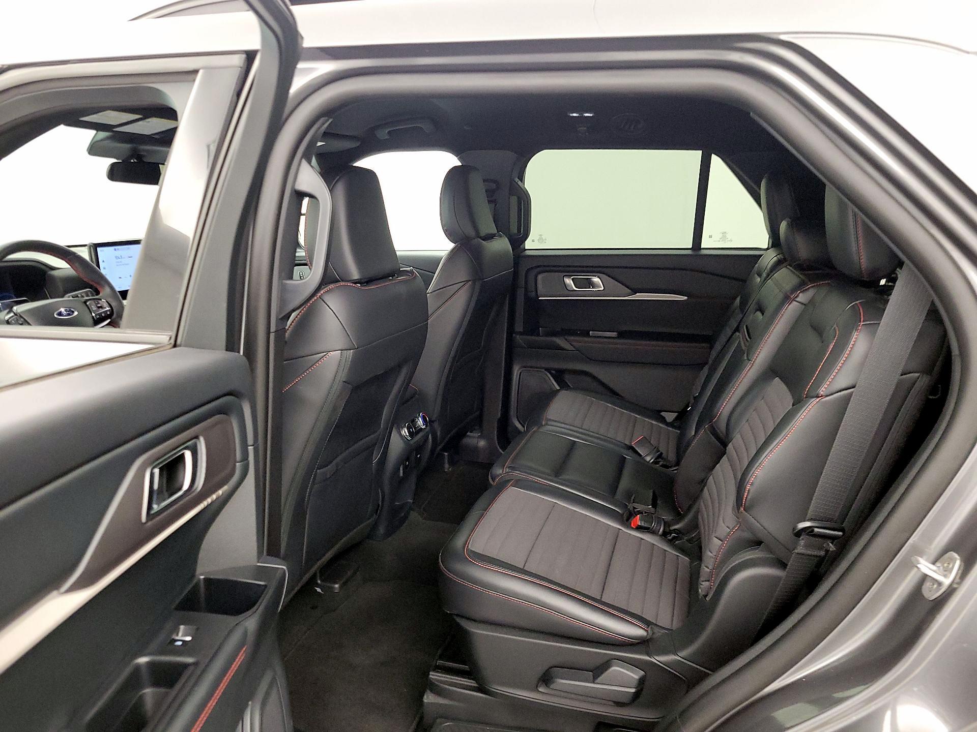 Thumbnail: 2025 Ford Explorer - 20