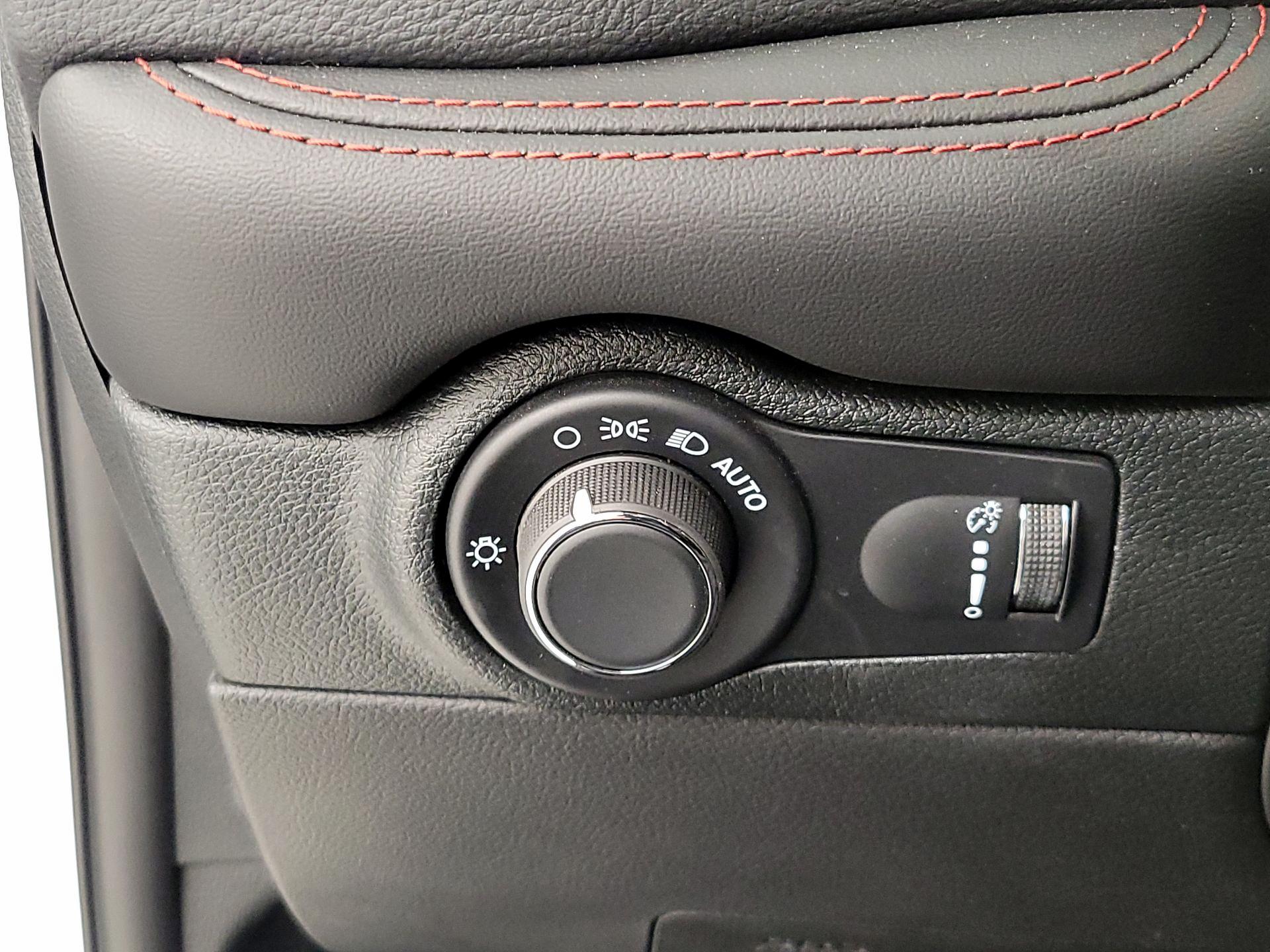 Thumbnail: 2025 Dodge Durango - 13