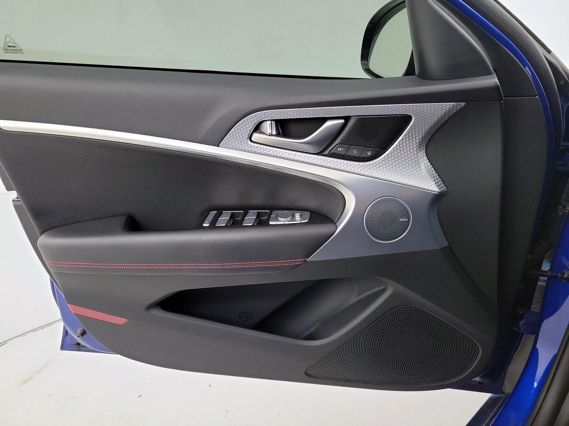 Thumbnail: 2023 Genesis G70 - 12