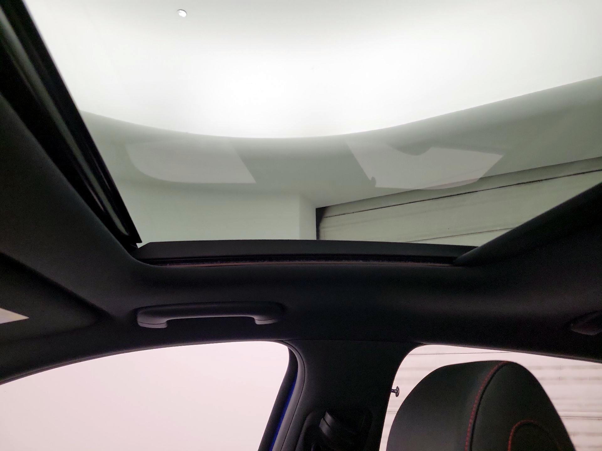 Thumbnail: 2023 Genesis G70 - 20