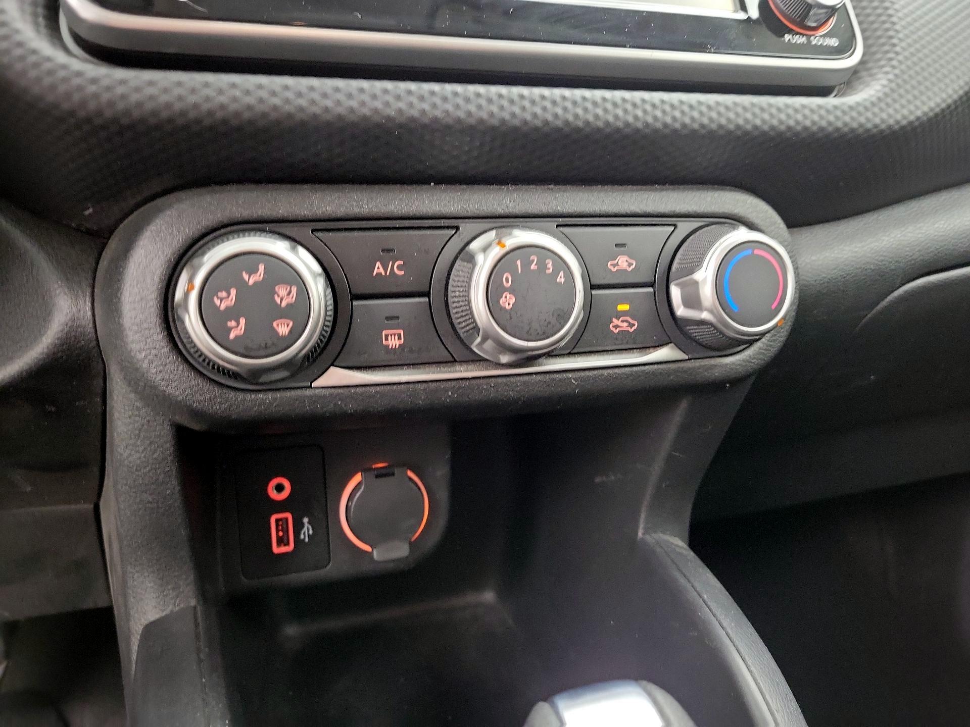 Thumbnail: 2022 Nissan Kicks - 16