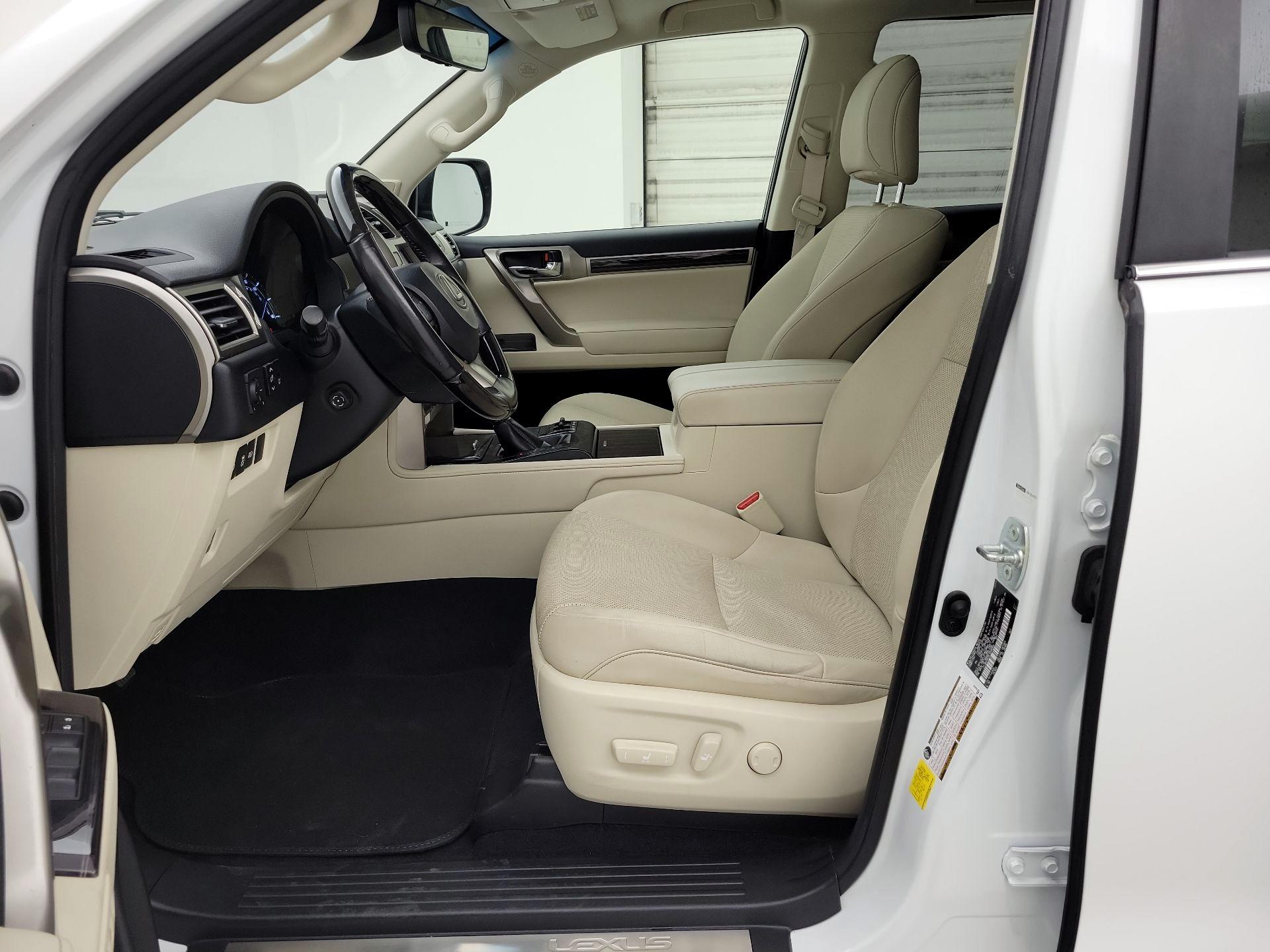 Thumbnail: 2020 Lexus GX - 11