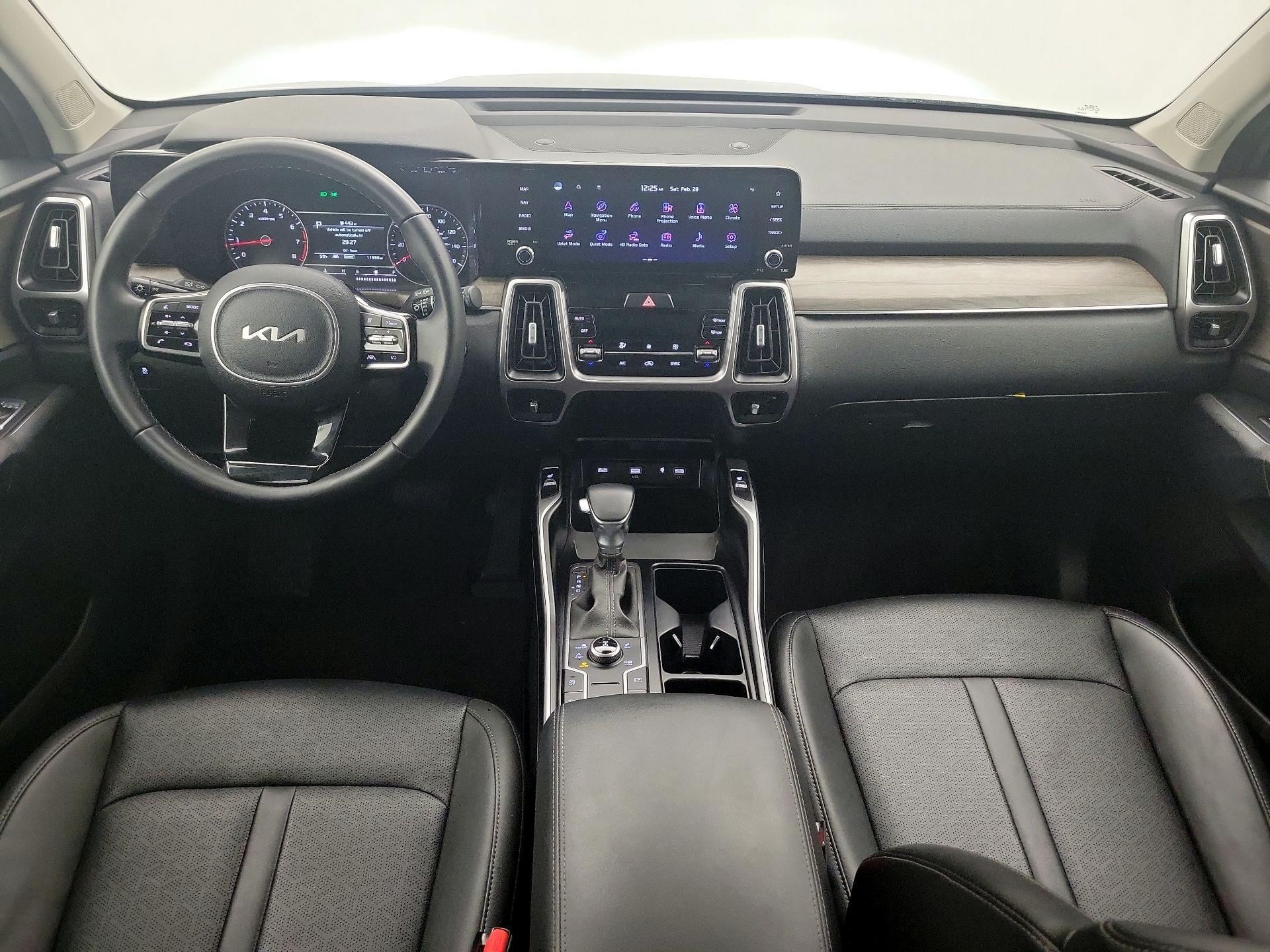 Thumbnail: 2023 Kia Sorento - 9