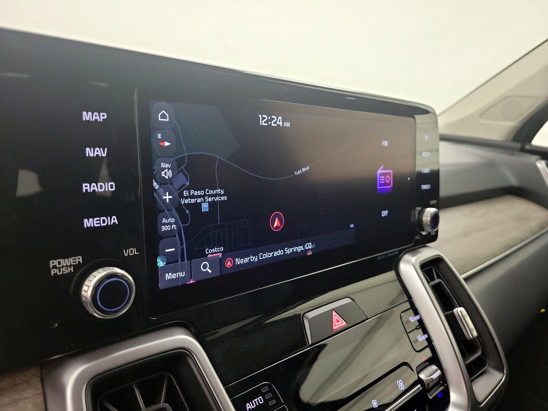 Thumbnail: 2023 Kia Sorento - 14