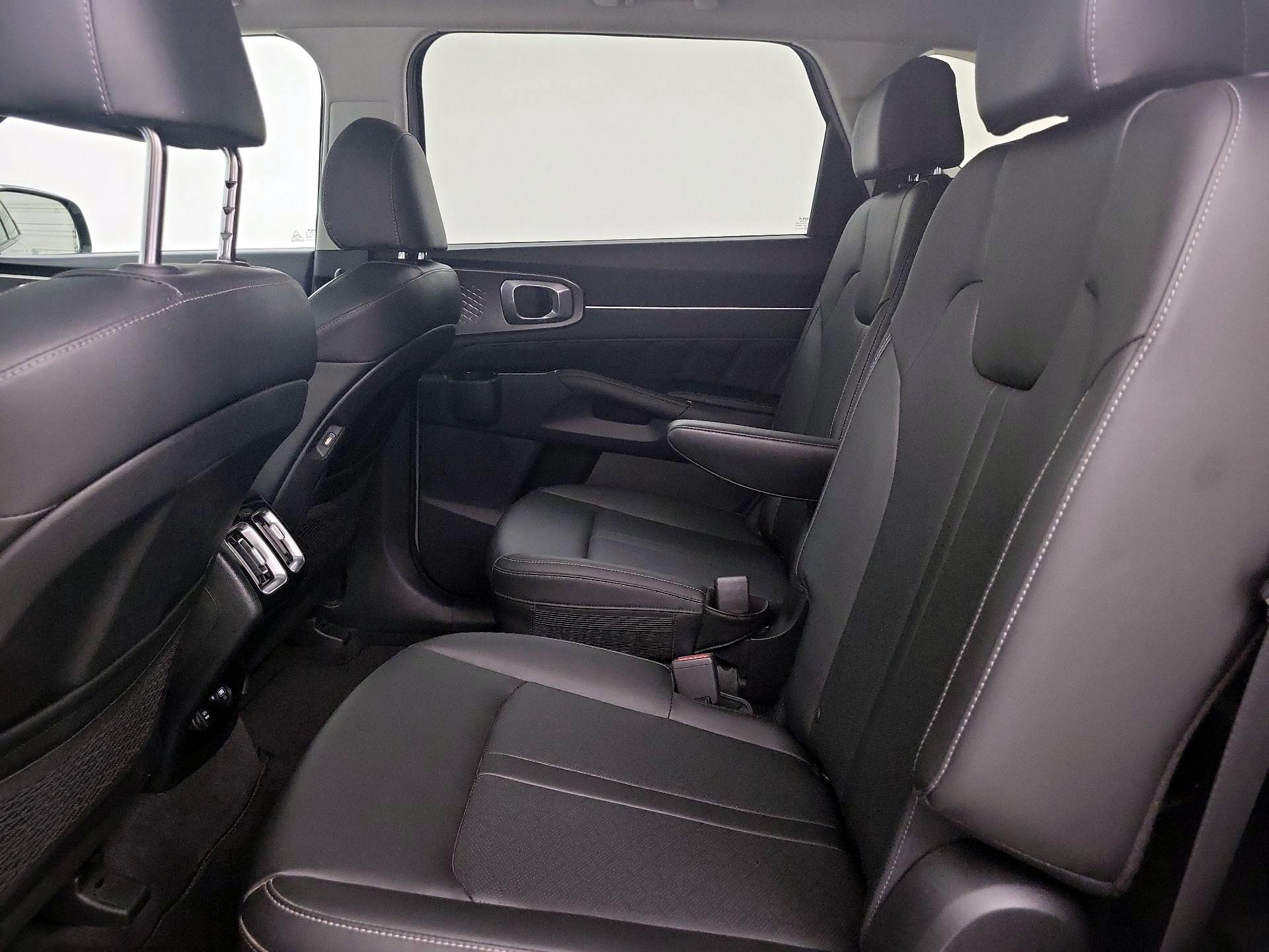 Thumbnail: 2023 Kia Sorento - 19