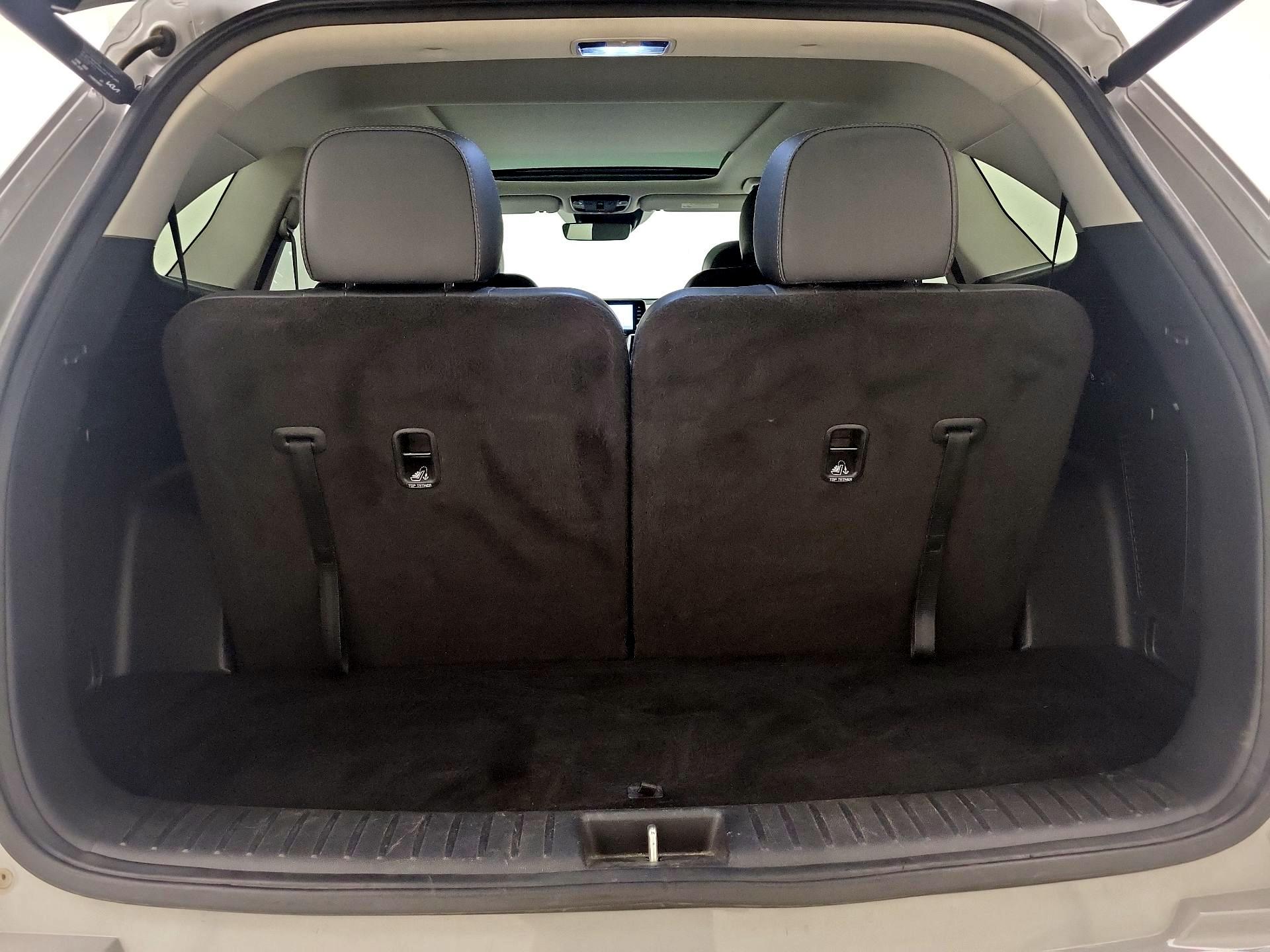 Thumbnail: 2023 Kia Sorento - 20