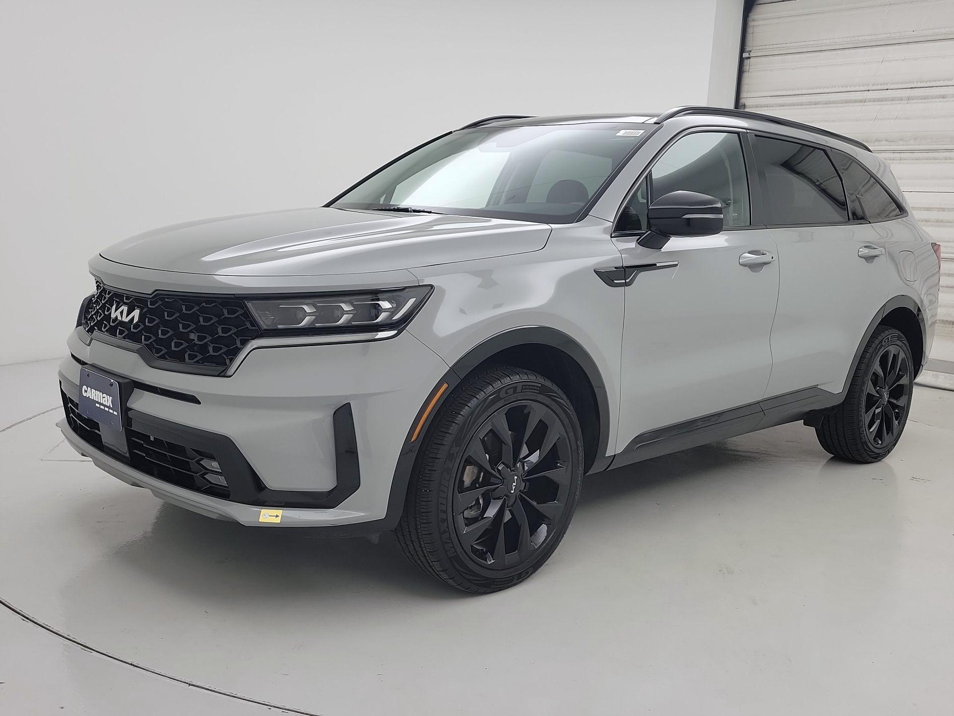 Thumbnail: 2023 Kia Sorento - 3