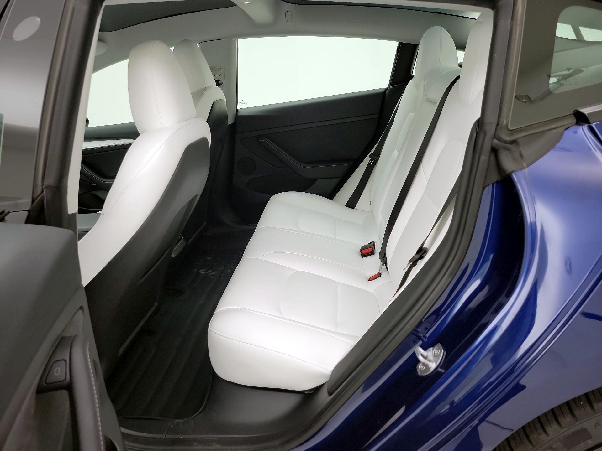 Thumbnail: 2023 Tesla Model 3 - 19