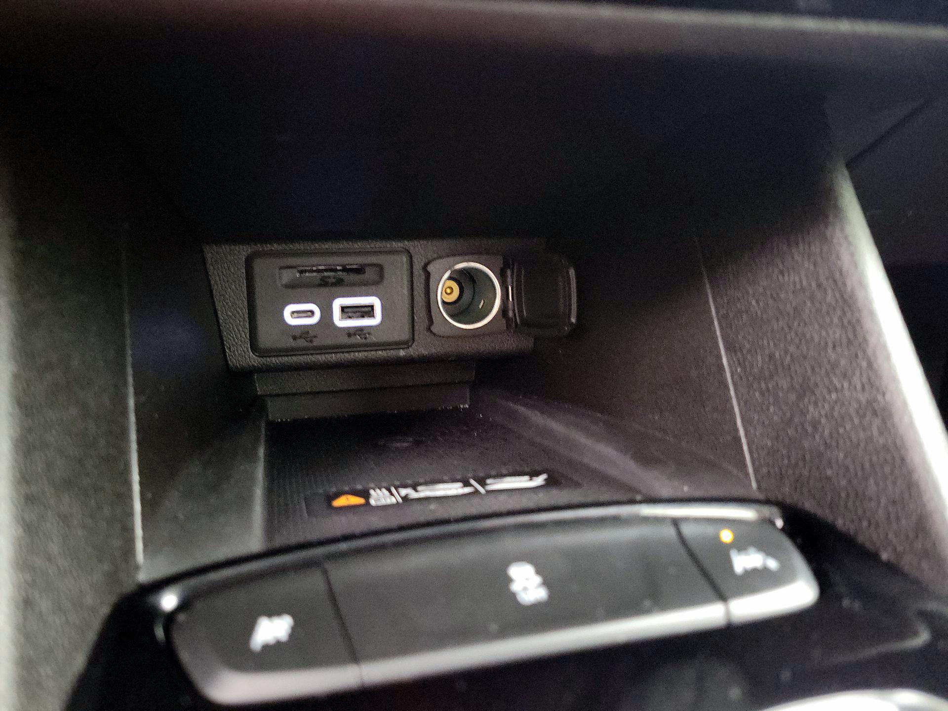 Thumbnail: 2023 Chevrolet Bolt EUV - 18