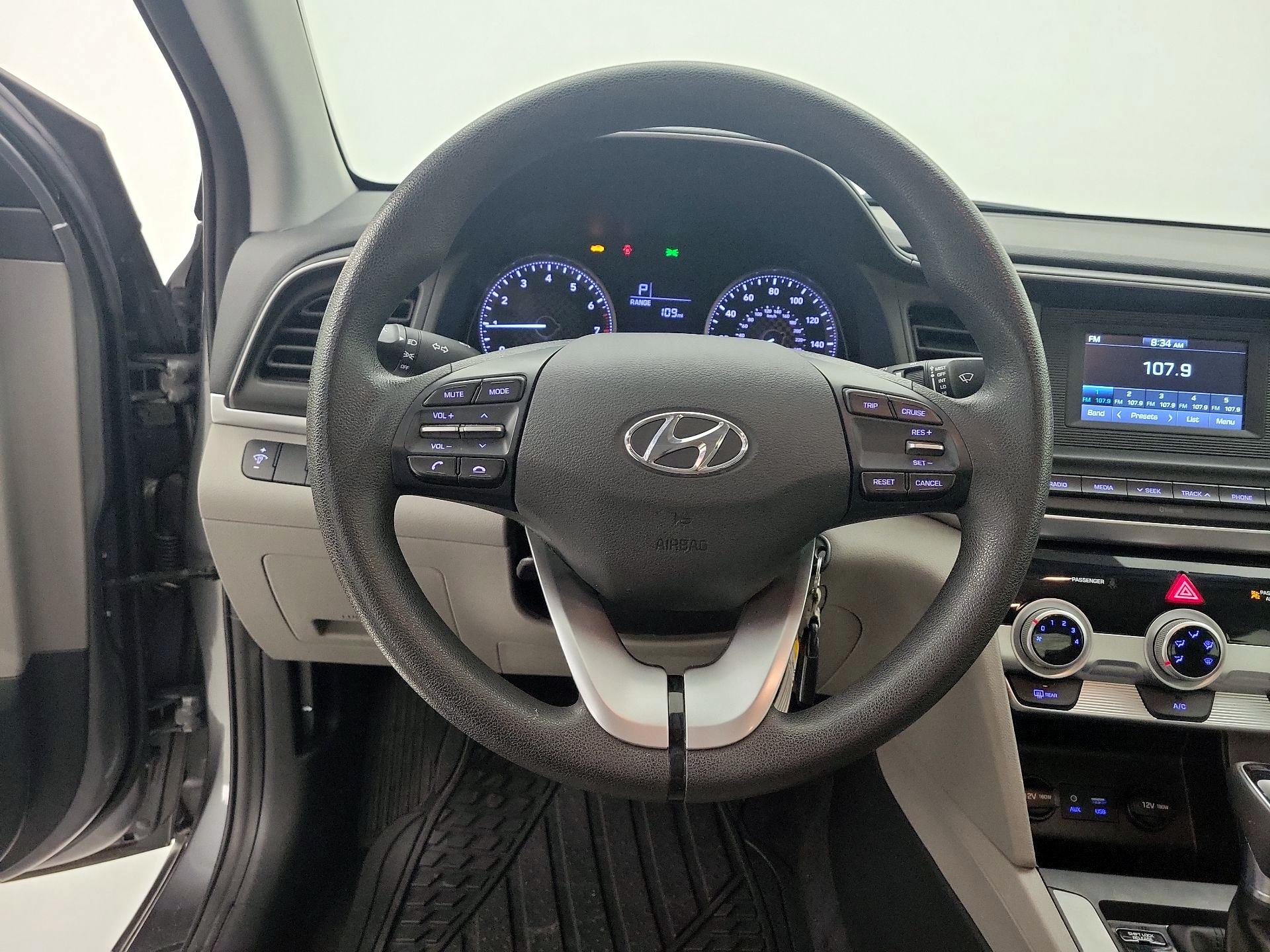 Thumbnail: 2019 Hyundai Elantra - 10