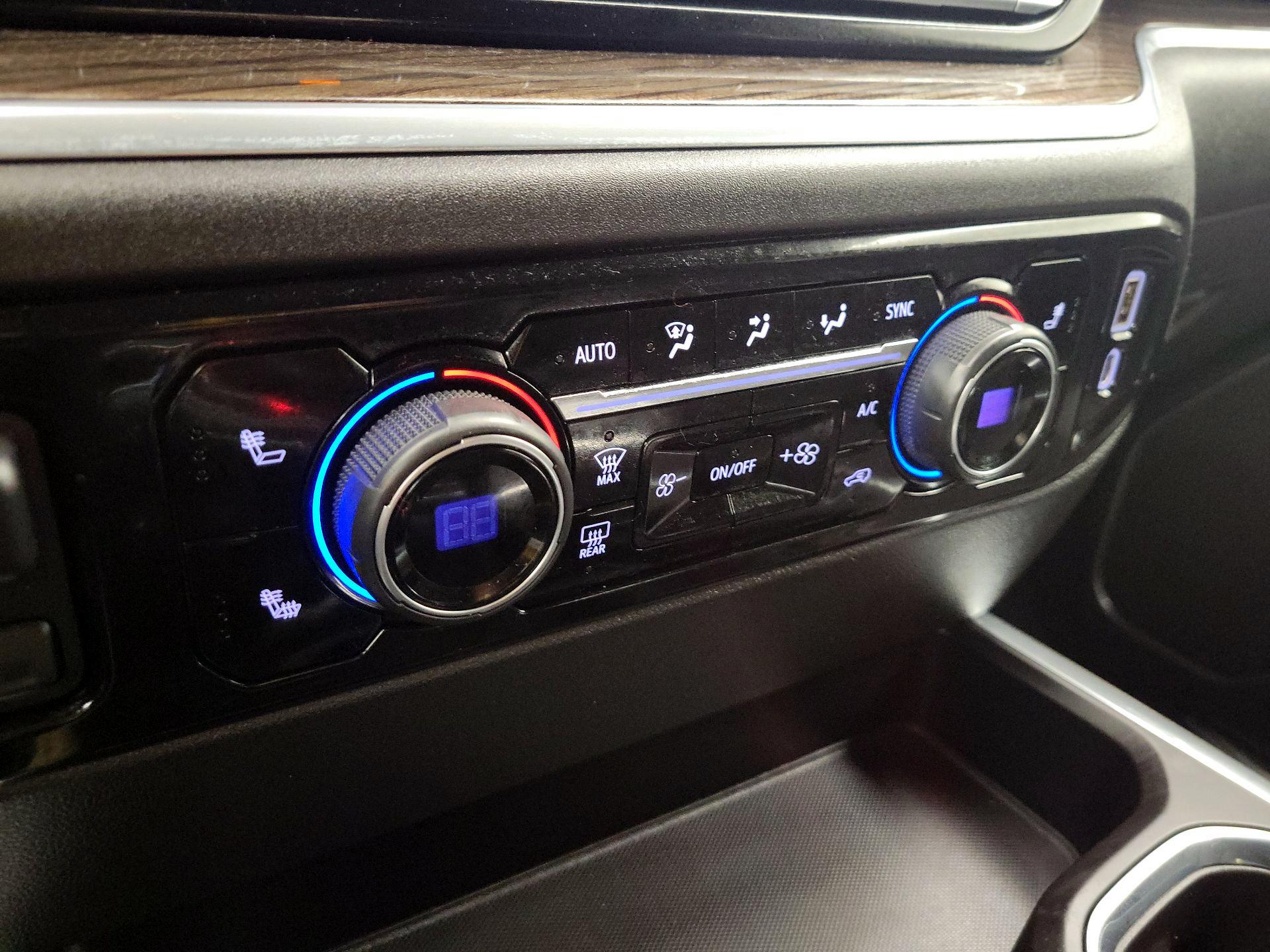 Thumbnail: 2022 Chevrolet Silverado 1500 - 16