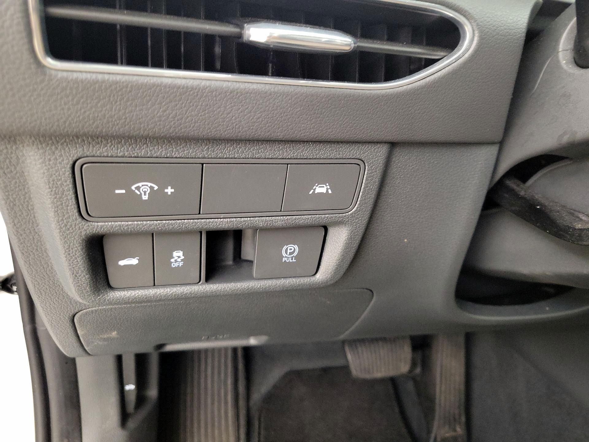 Thumbnail: 2022 Hyundai Sonata - 13