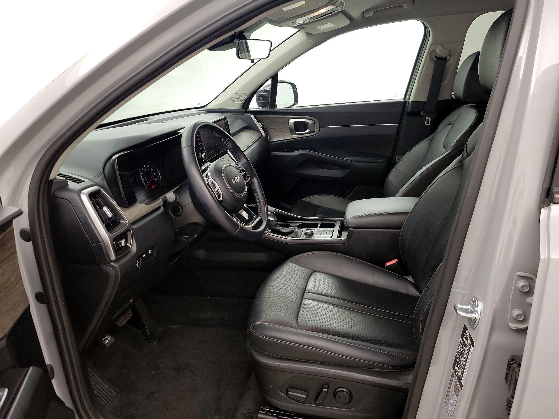 Thumbnail: 2022 Kia Sorento - 11