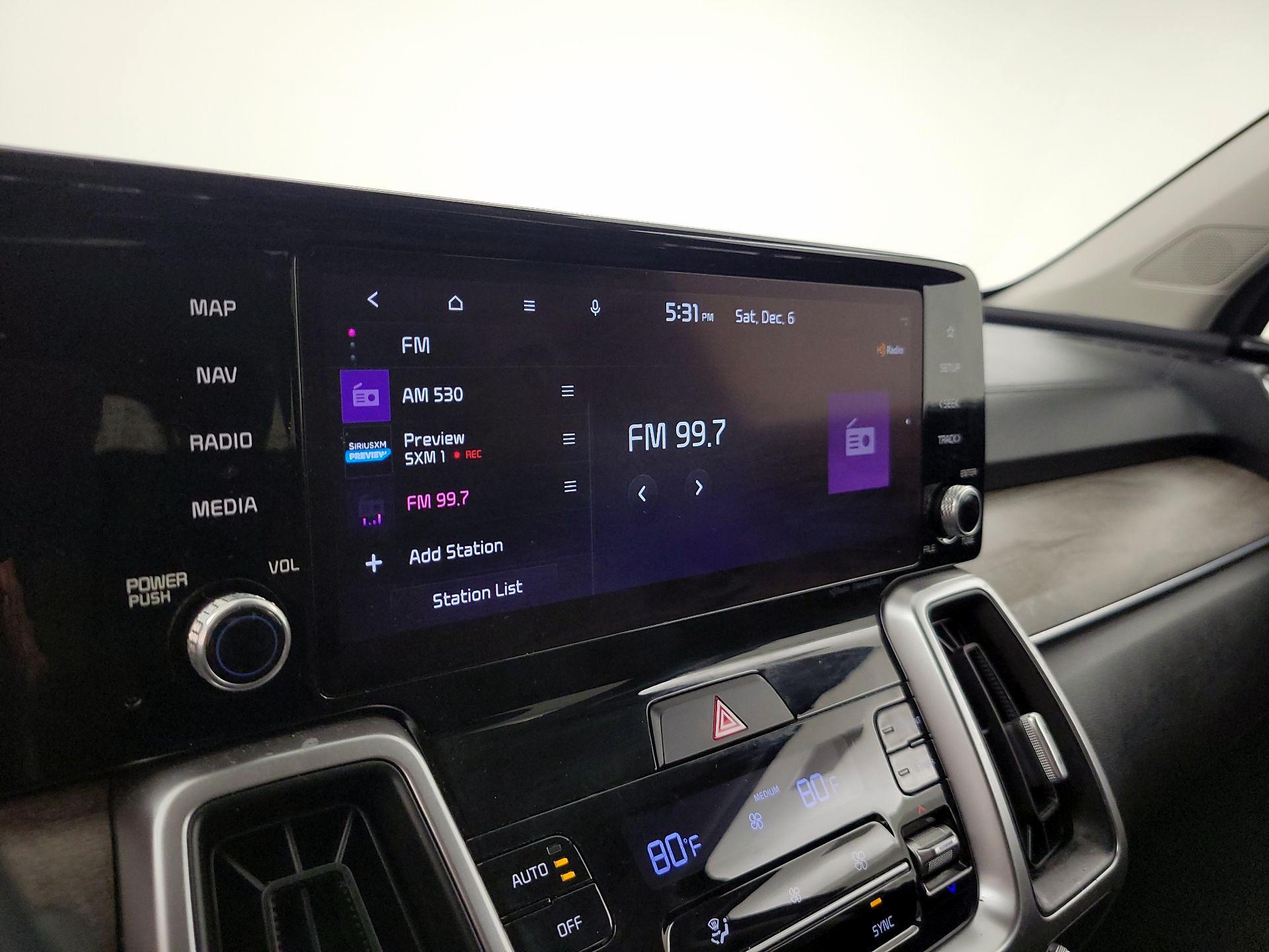 Thumbnail: 2022 Kia Sorento - 16