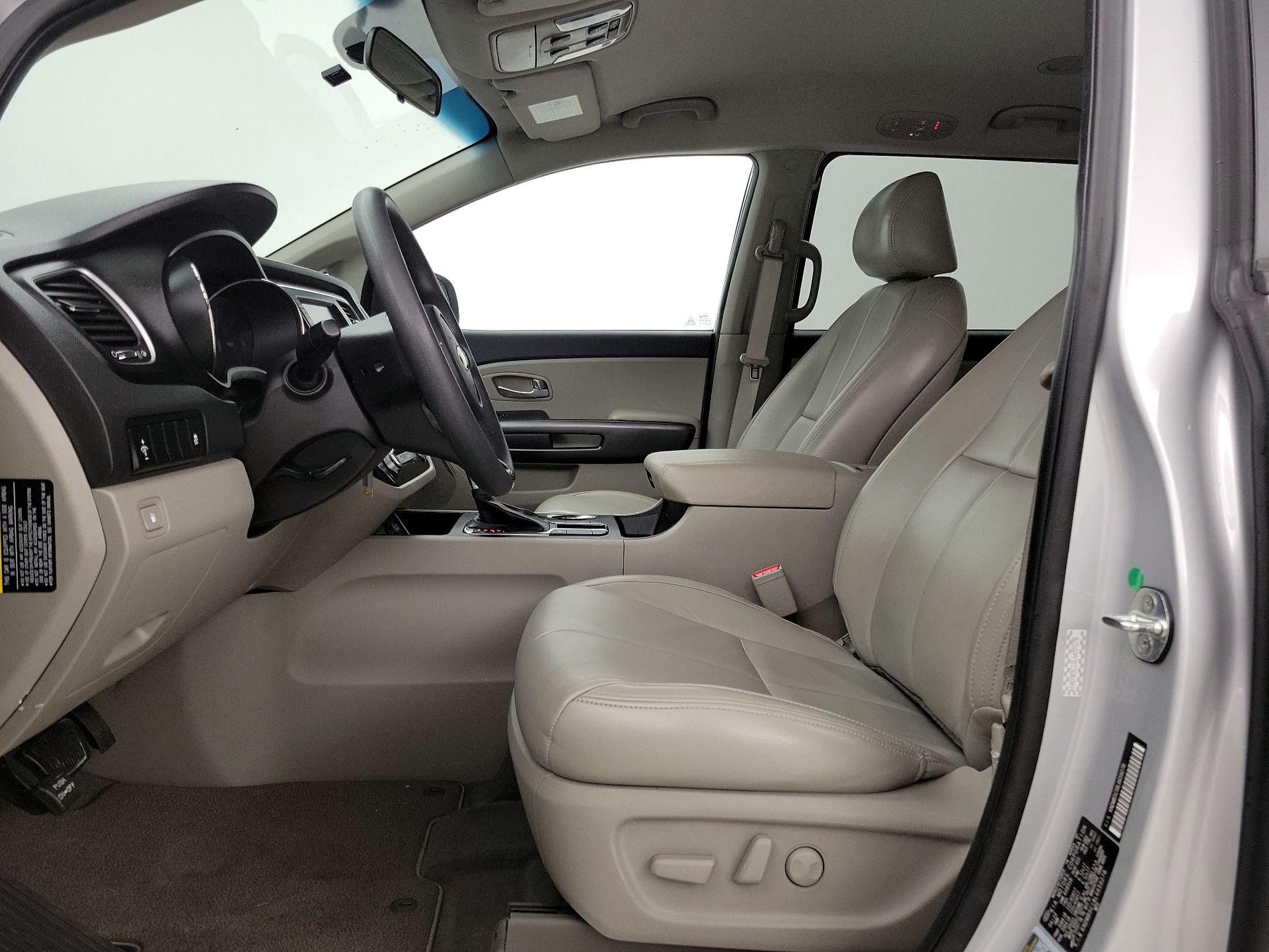 Thumbnail: 2020 Kia Sedona - 11