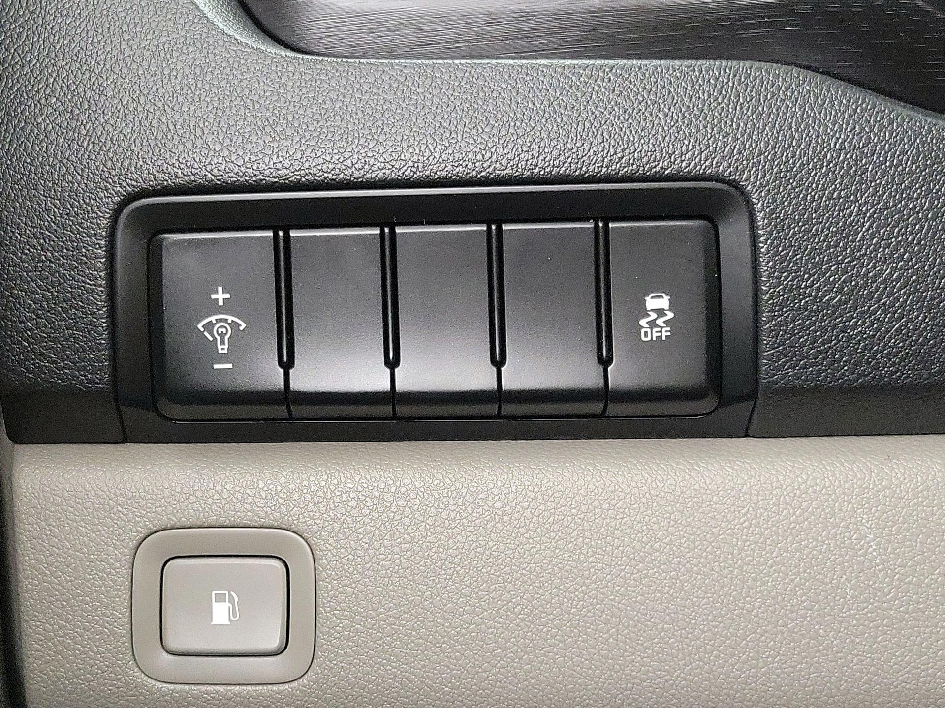 Thumbnail: 2020 Kia Sedona - 13