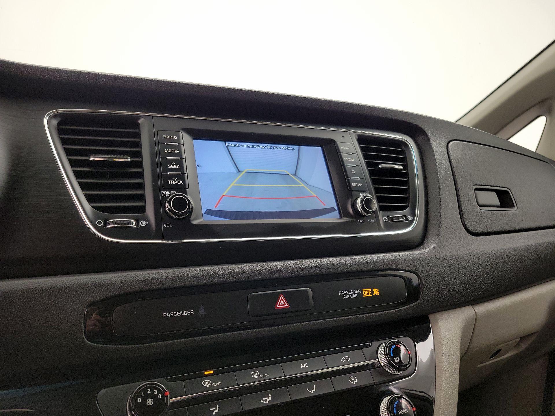 Thumbnail: 2020 Kia Sedona - 14