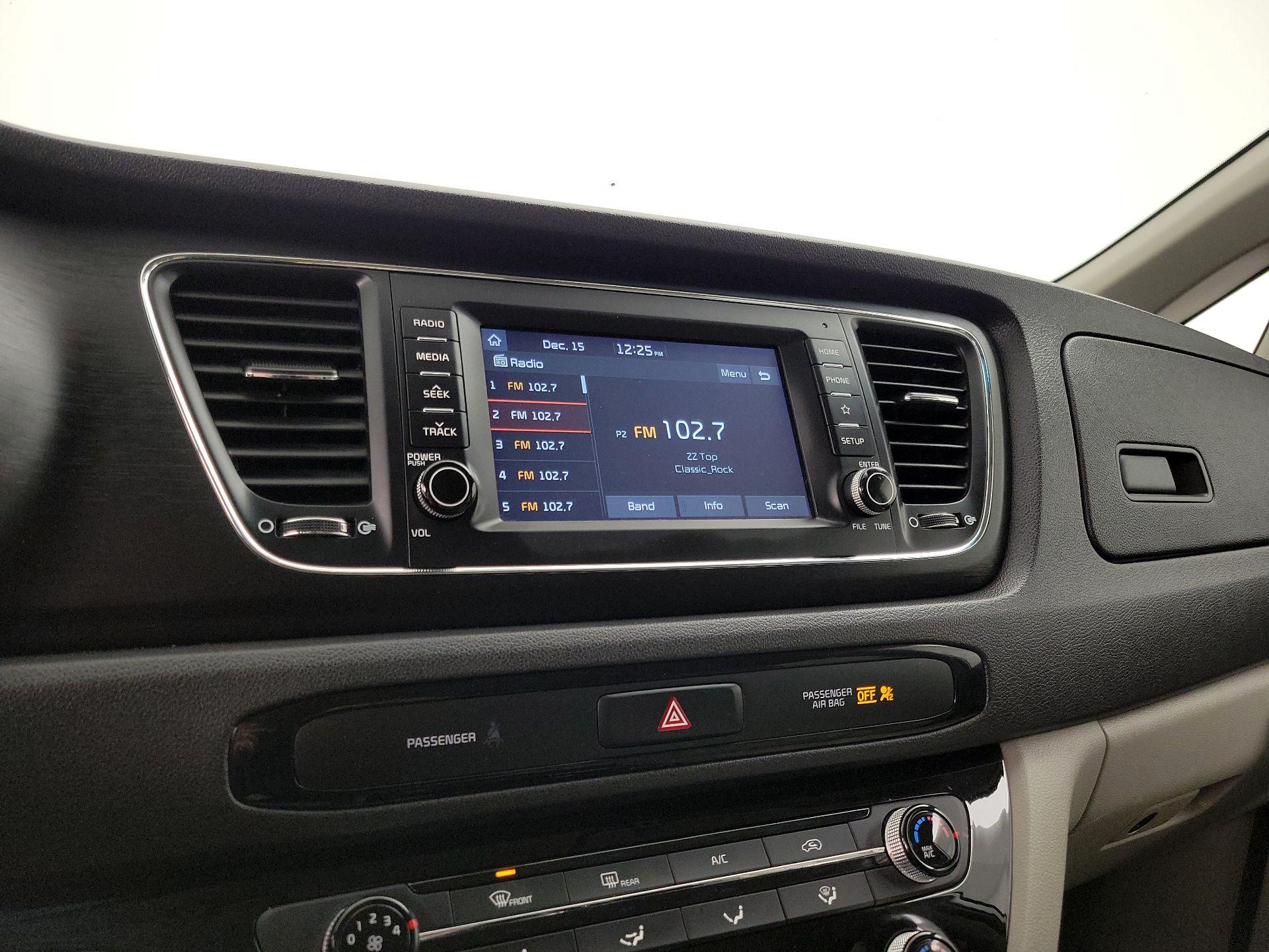 Thumbnail: 2020 Kia Sedona - 15