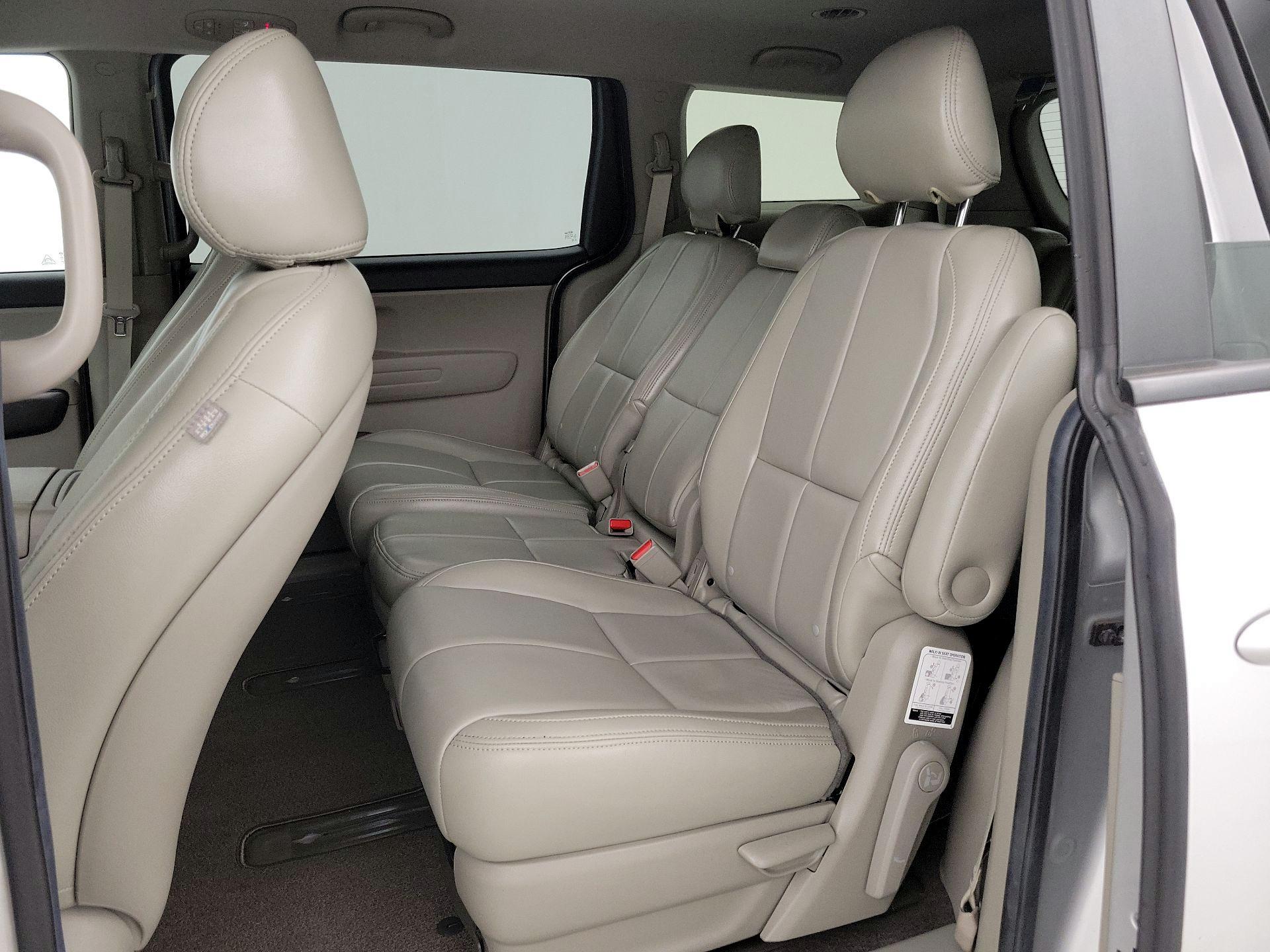 Thumbnail: 2020 Kia Sedona - 19