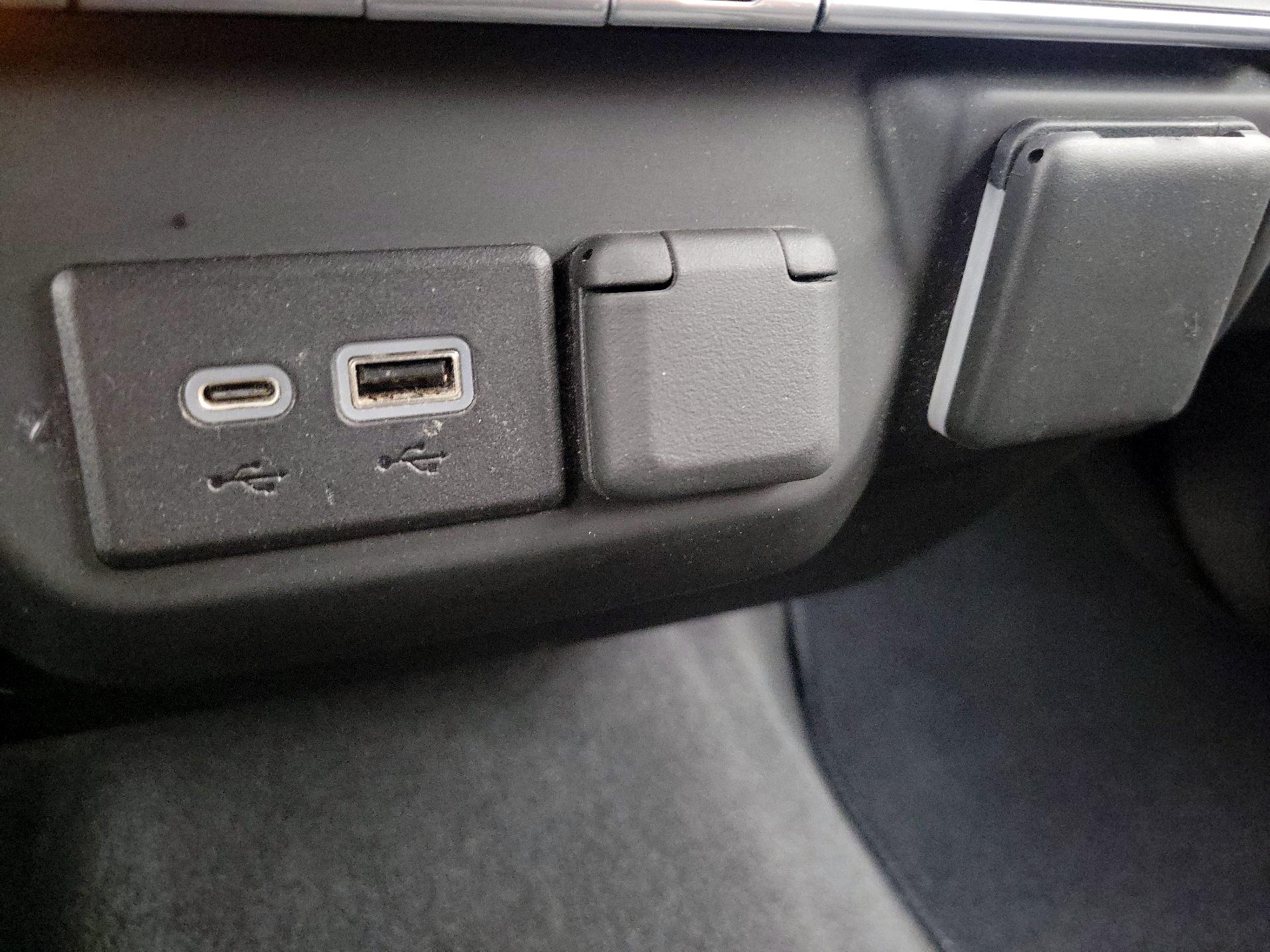 Thumbnail: 2022 Chevrolet Silverado 1500 - 18