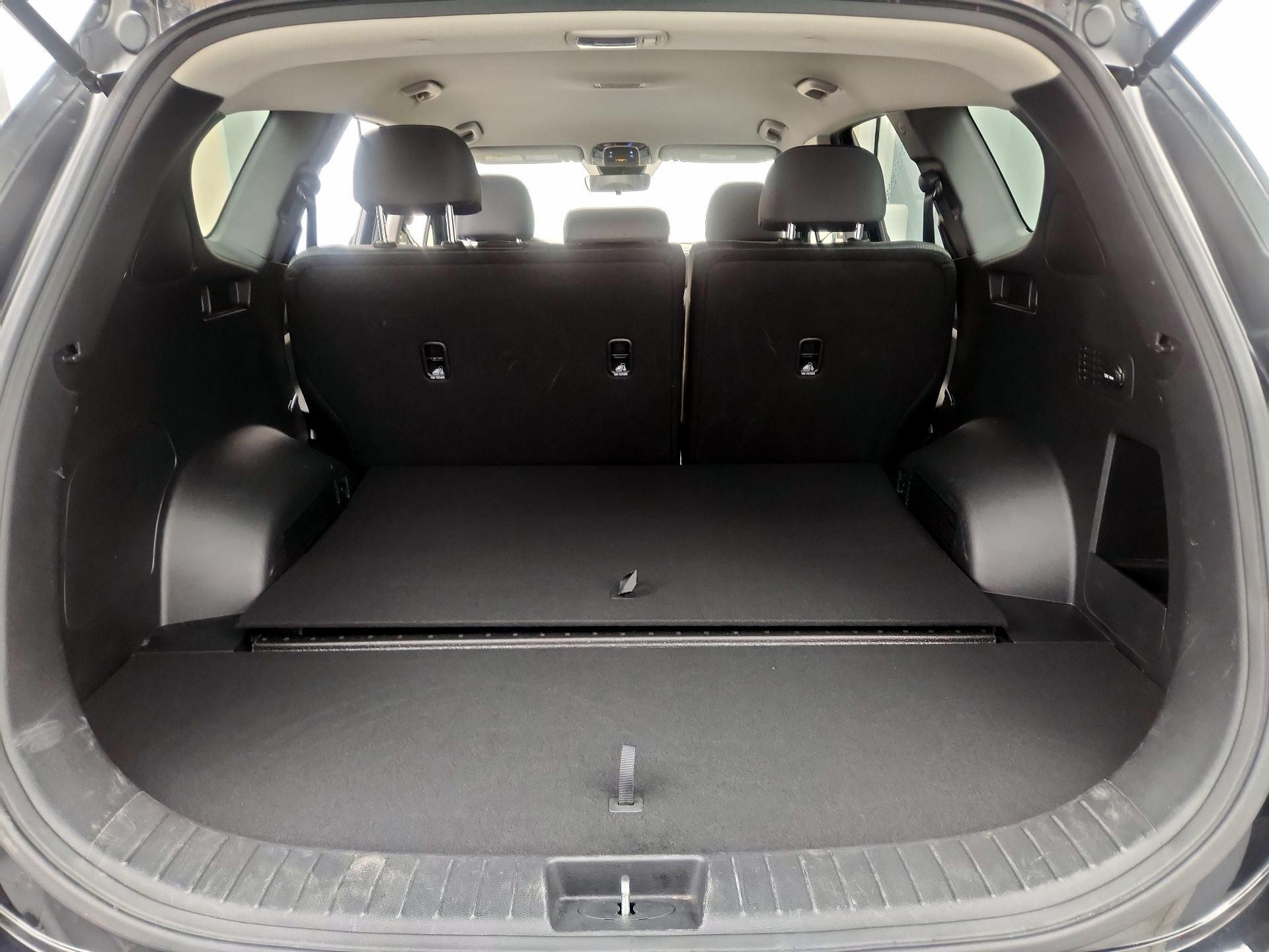 Thumbnail: 2023 Hyundai Santa Fe - 19