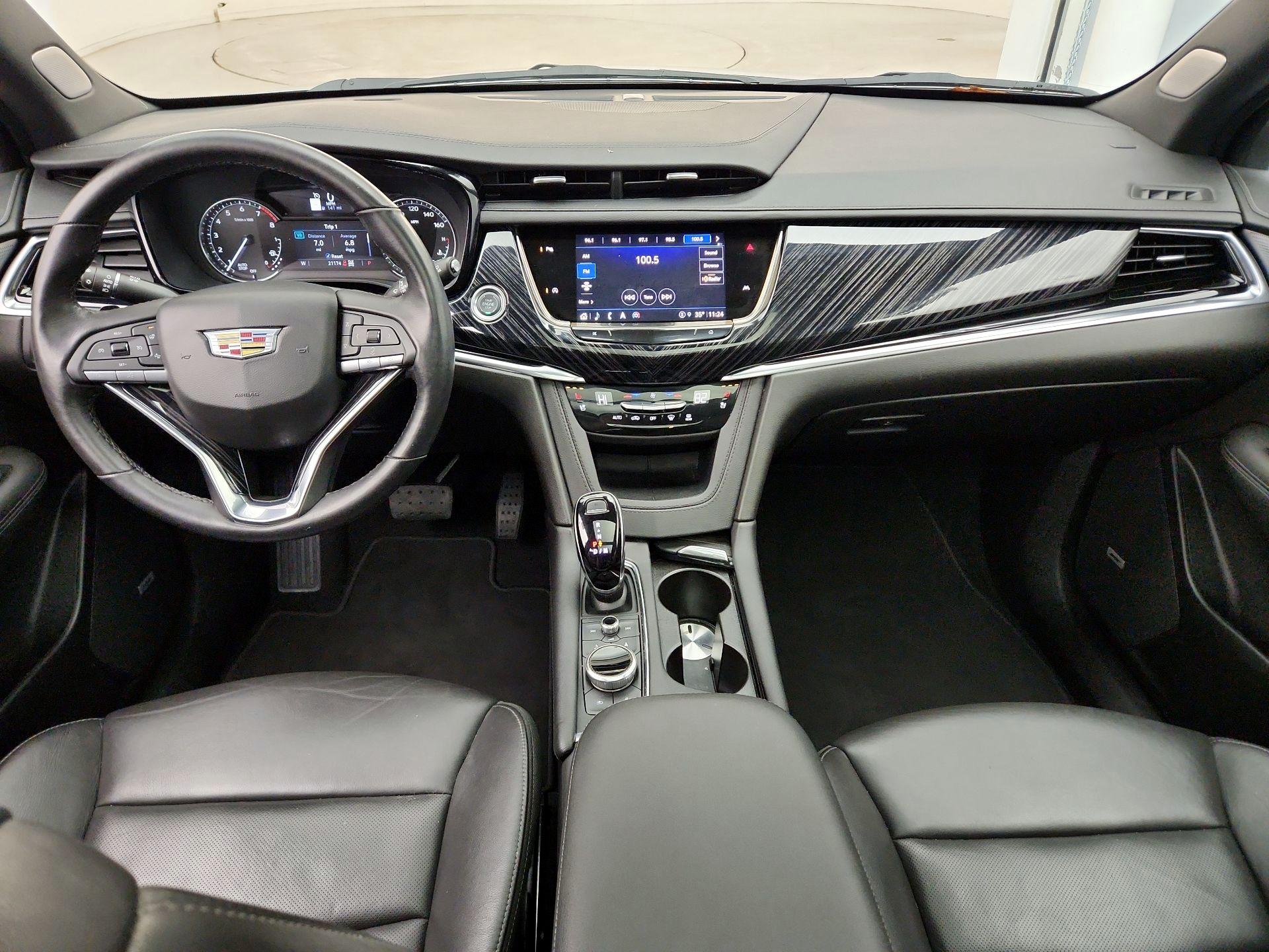 Thumbnail: 2025 Cadillac XT6 - 9